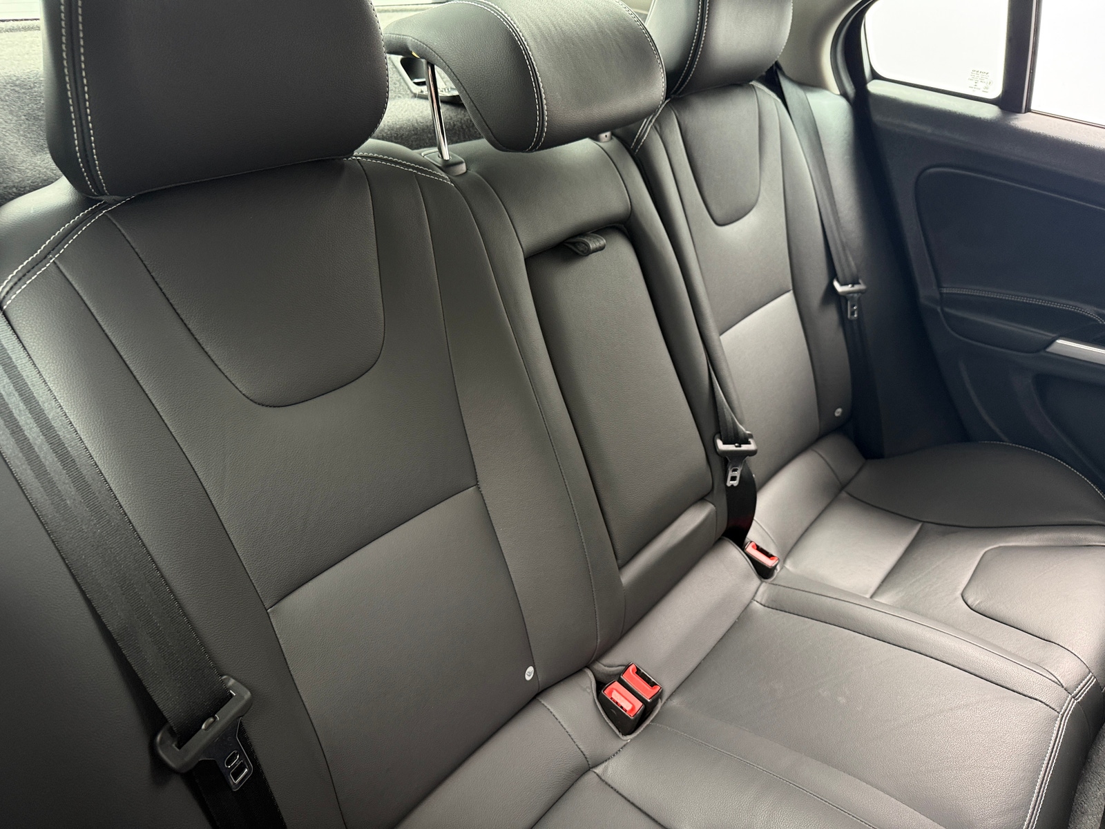 Thumbnail: 2018 Volvo S60 - 5