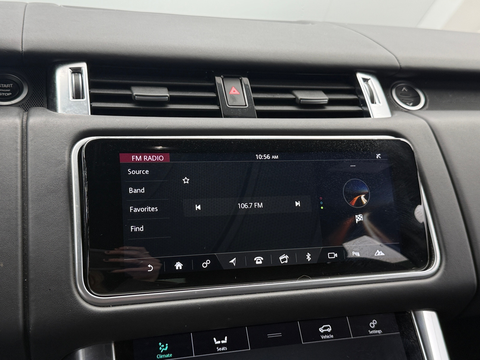 Thumbnail: 2018 Land Rover Range Rover Sport - 3