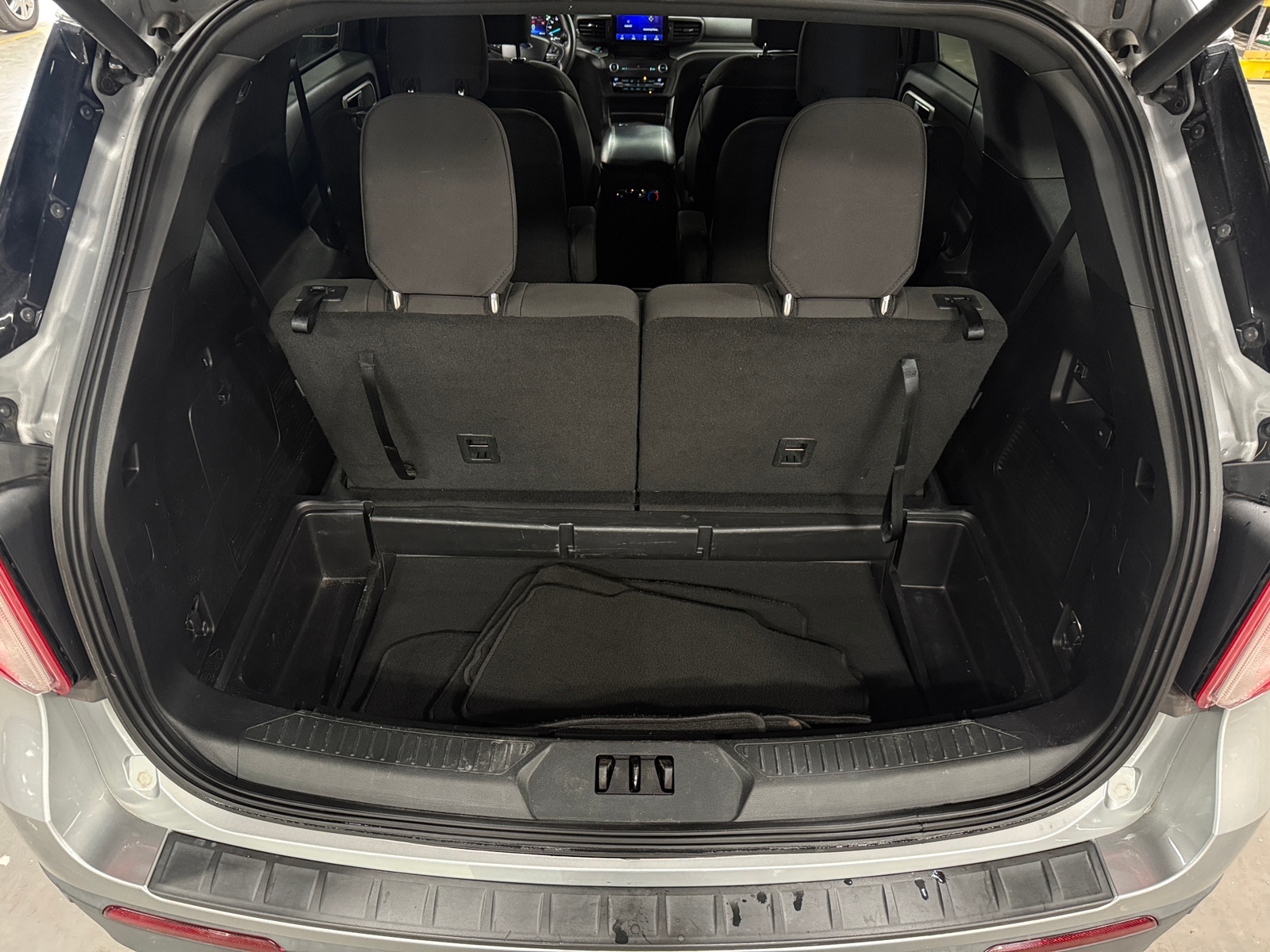 Thumbnail: 2020 Ford Explorer - 7