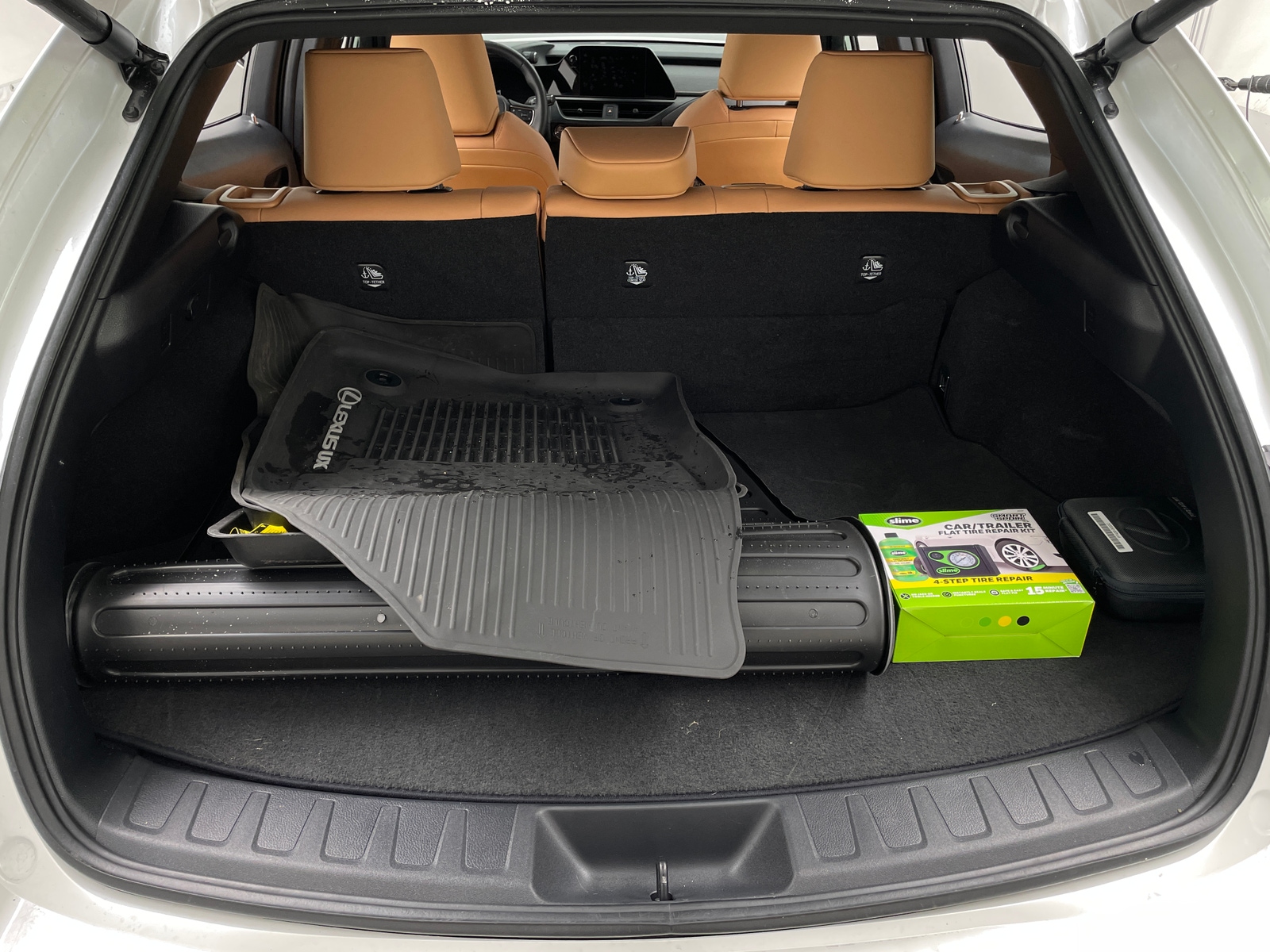 Thumbnail: 2025 Lexus UX - 6