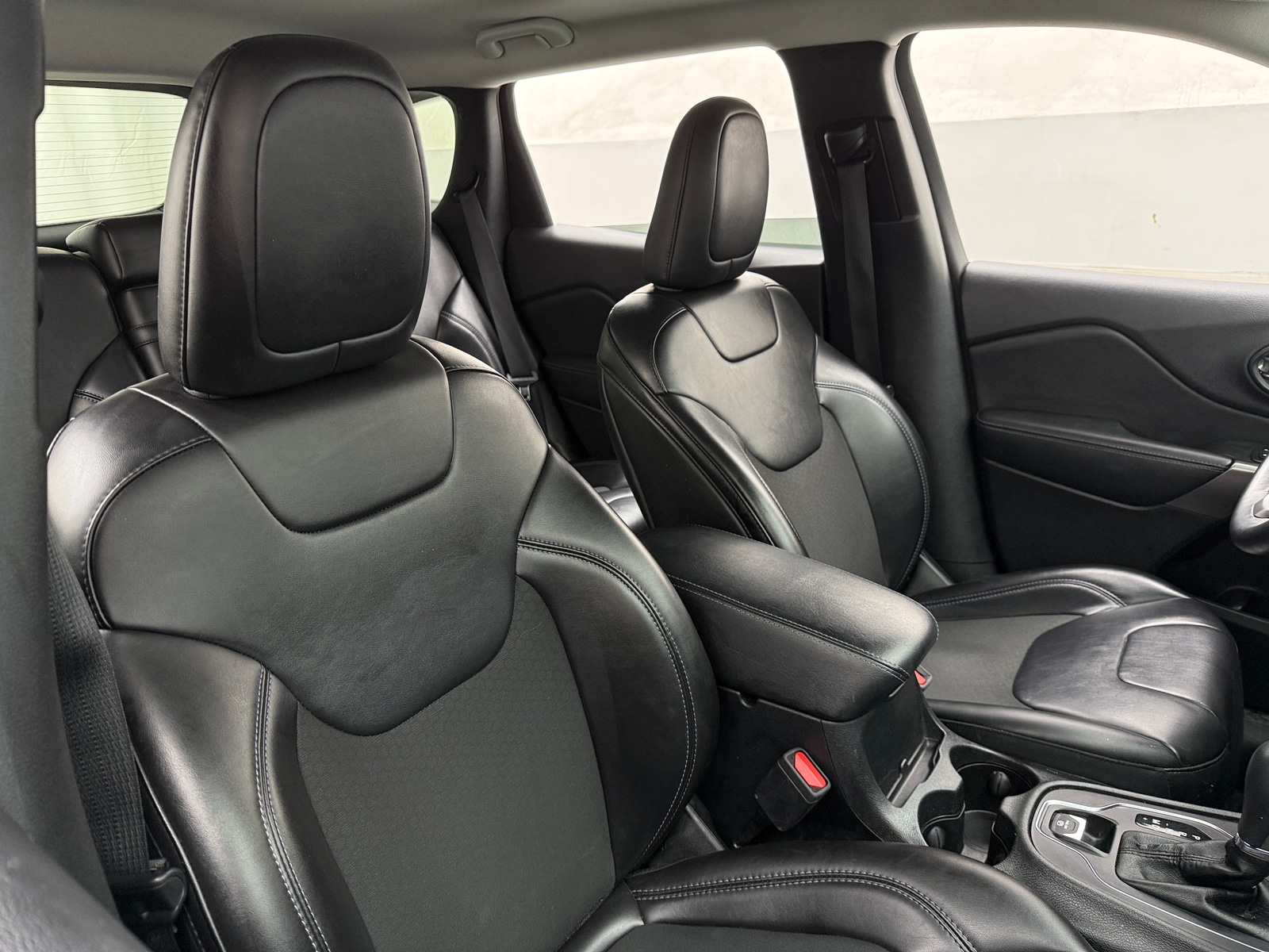 Thumbnail: 2019 Jeep Cherokee - 2