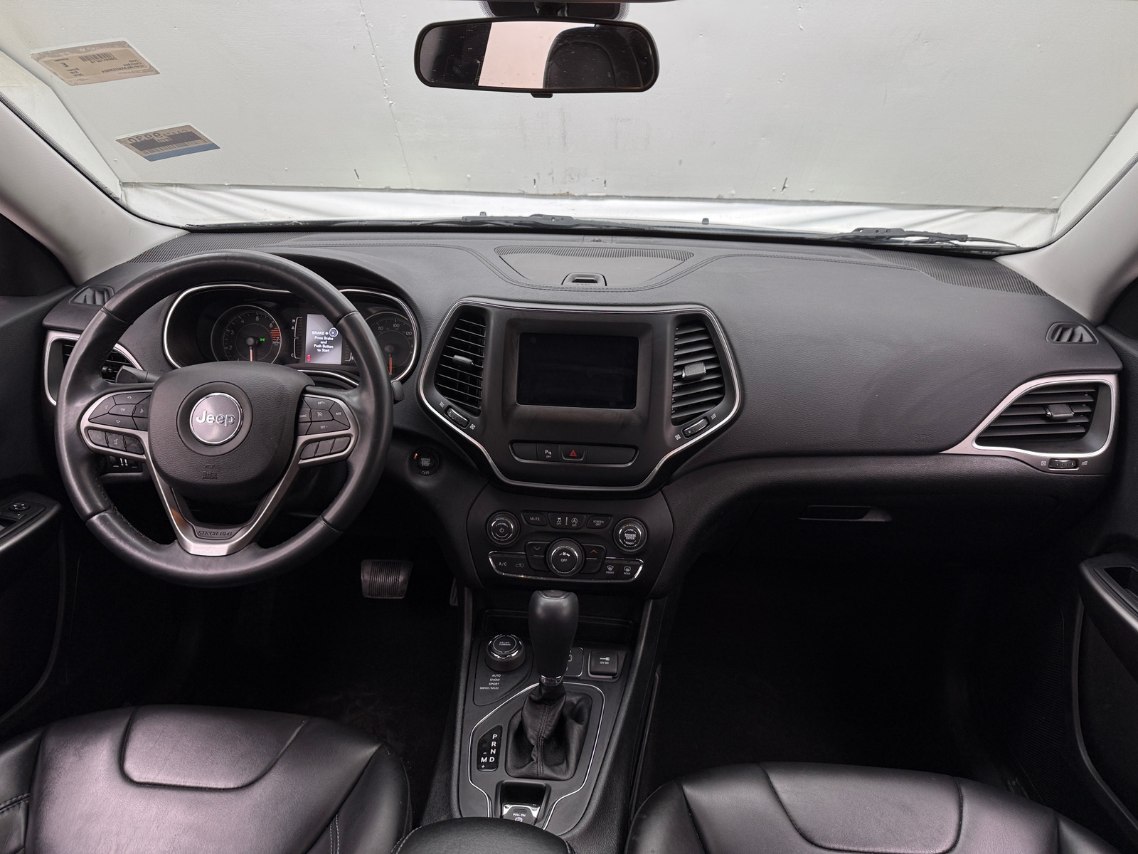 Thumbnail: 2019 Jeep Cherokee - 3