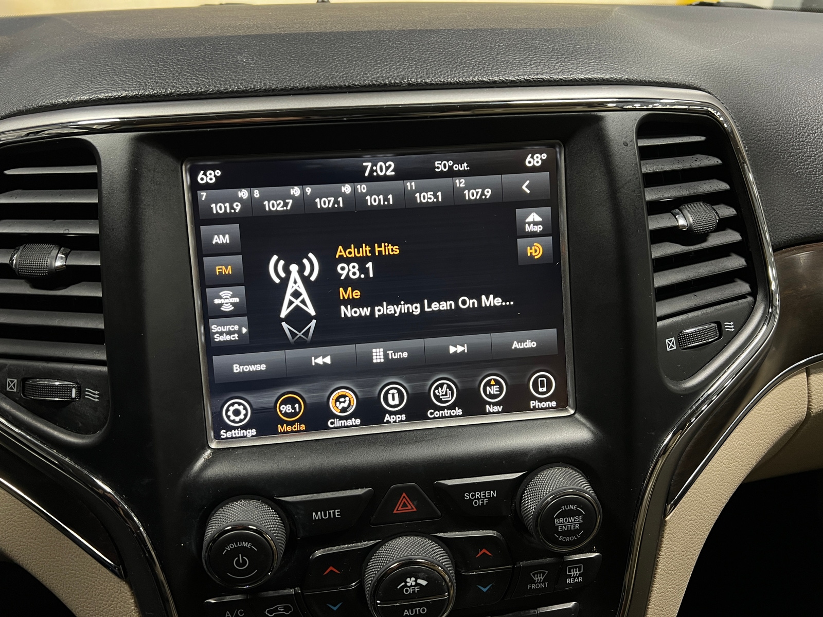 Thumbnail: 2018 Jeep Grand Cherokee - 3