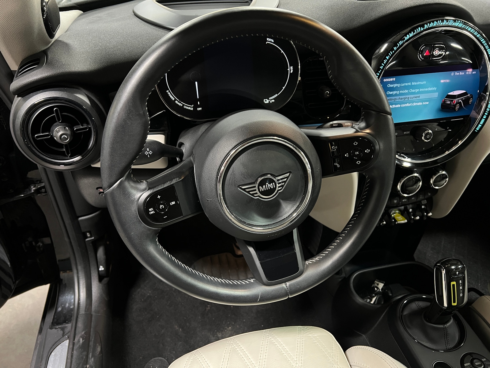 Thumbnail: 2023 MINI Cooper Hardtop - 4