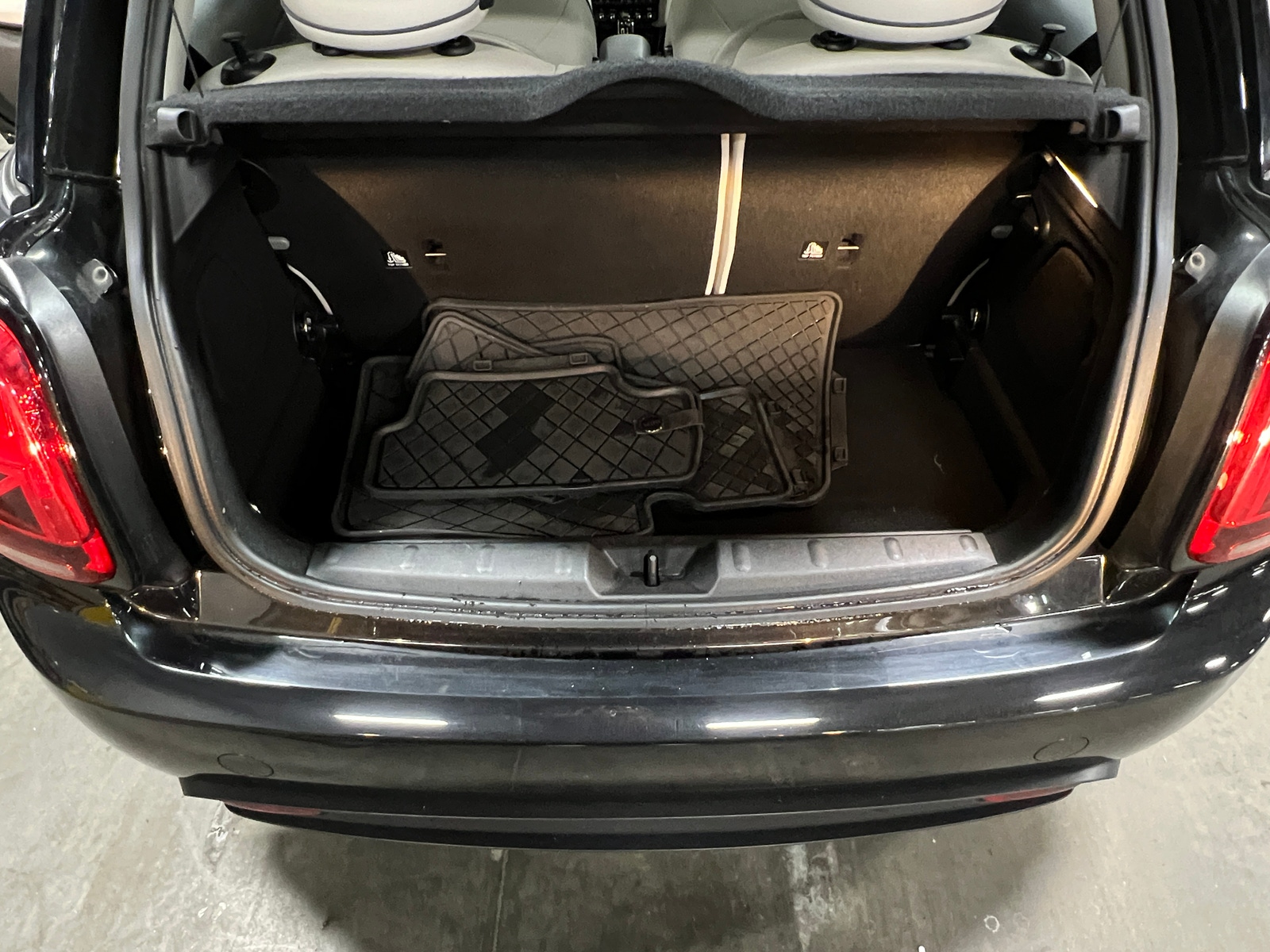 Thumbnail: 2023 MINI Cooper Hardtop - 6