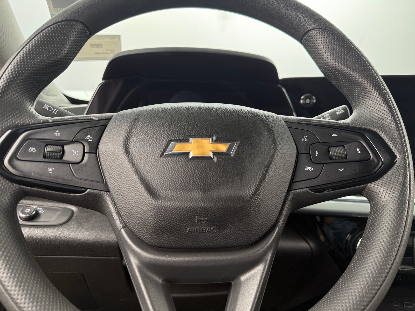 Thumbnail: 2025 Chevrolet Trax - 5