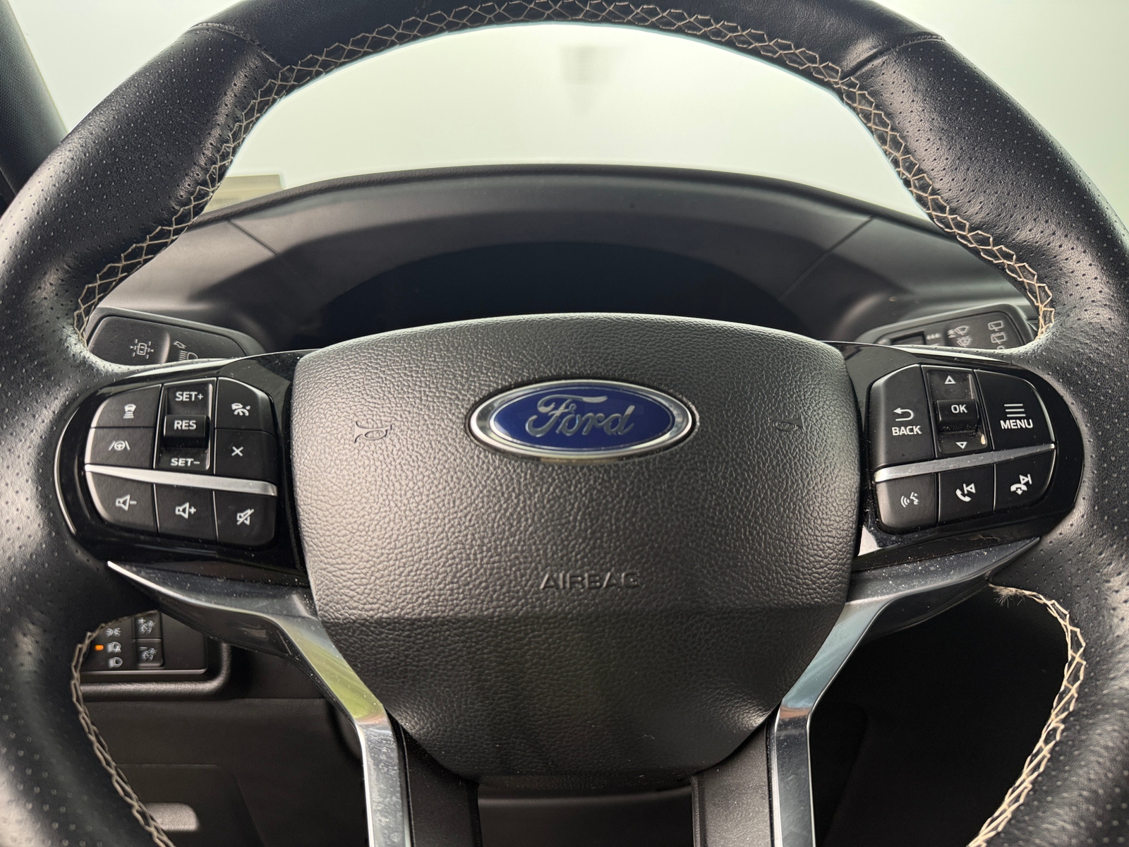 Thumbnail: 2023 Ford Explorer - 4