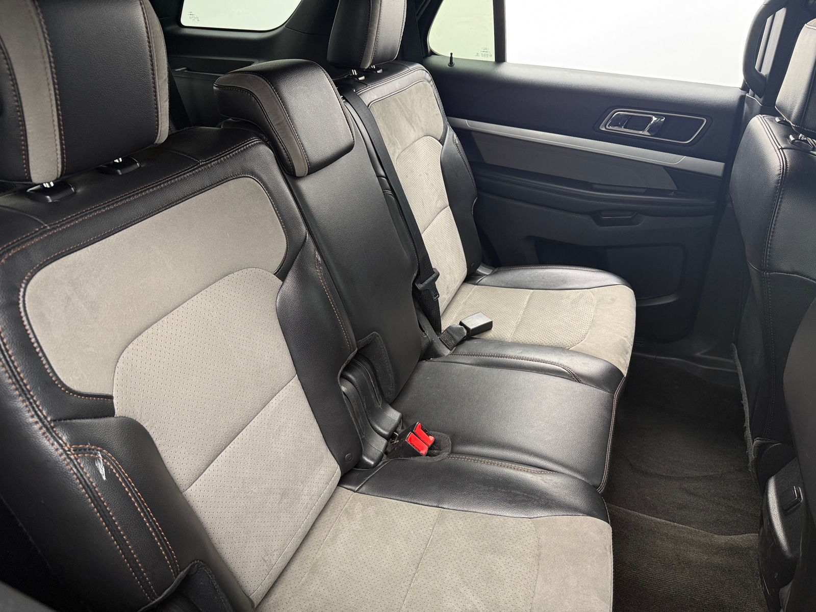 Thumbnail: 2017 Ford Explorer - 6