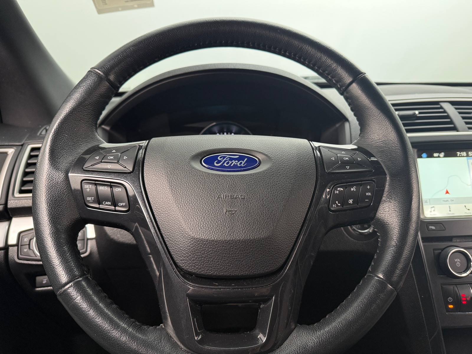 Thumbnail: 2017 Ford Explorer - 5