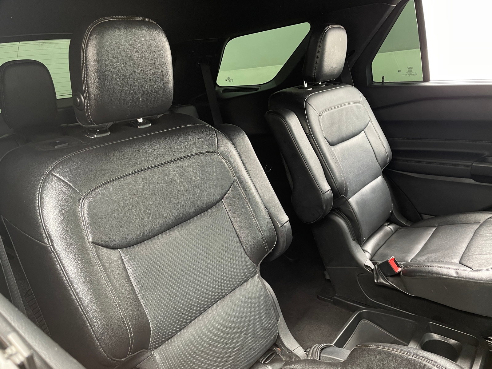 Thumbnail: 2020 Ford Explorer - 5