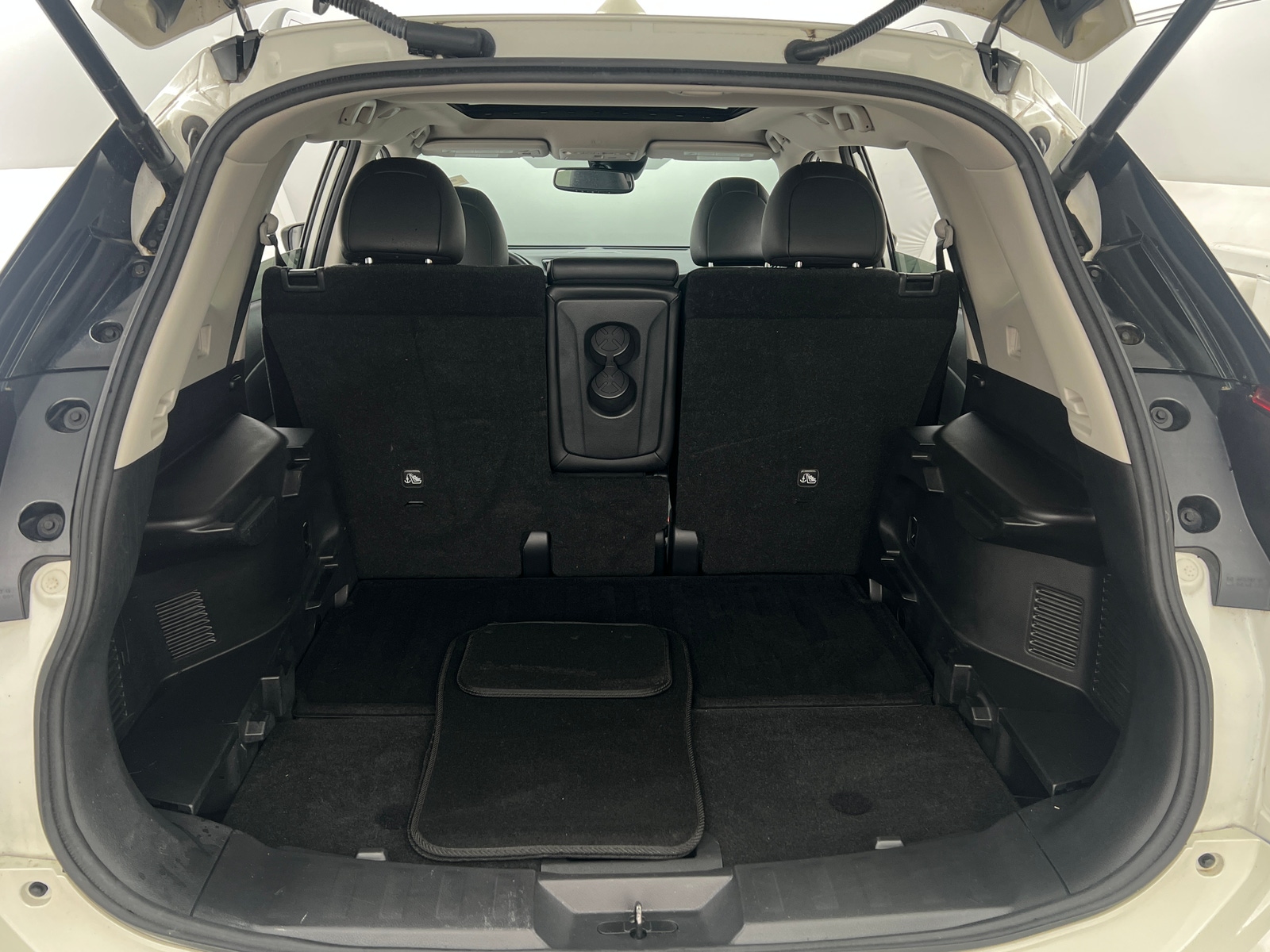 Thumbnail: 2020 Nissan Rogue - 6