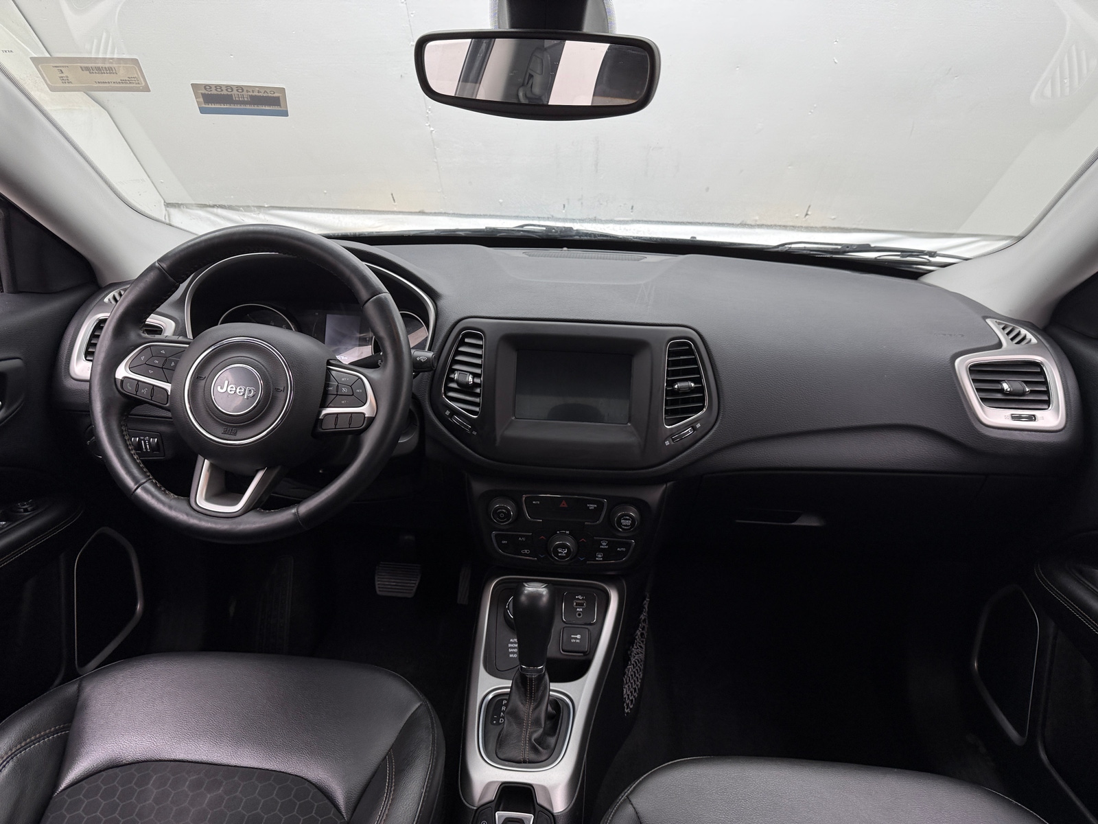 Thumbnail: 2019 Jeep Compass - 3