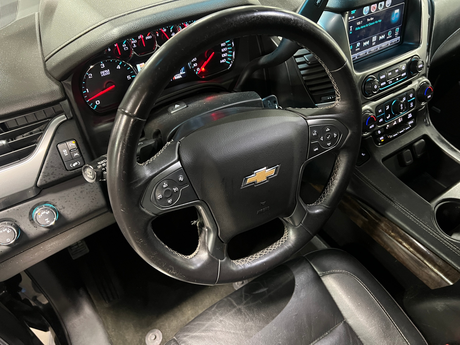 Thumbnail: 2018 Chevrolet Suburban - 4