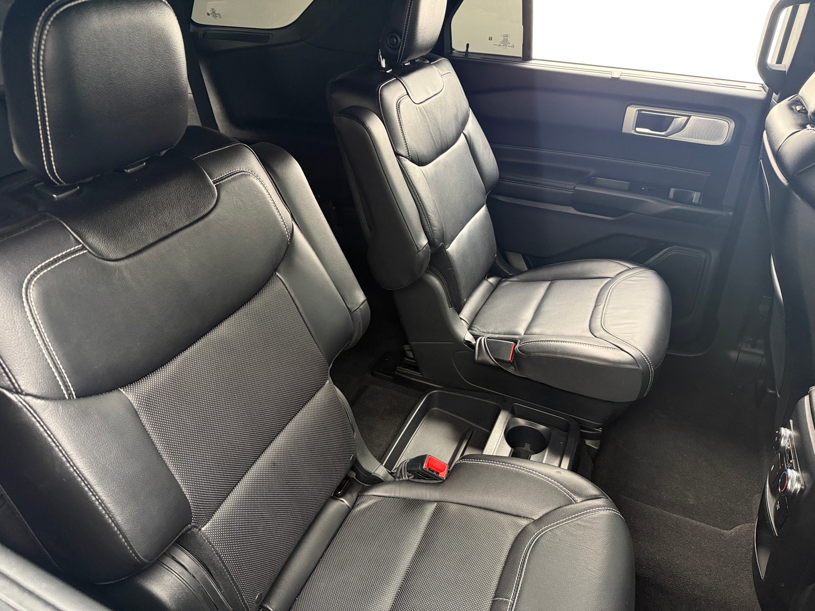 Thumbnail: 2020 Ford Explorer - 5