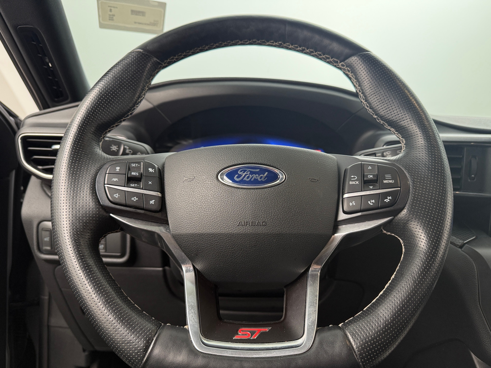 Thumbnail: 2020 Ford Explorer - 4