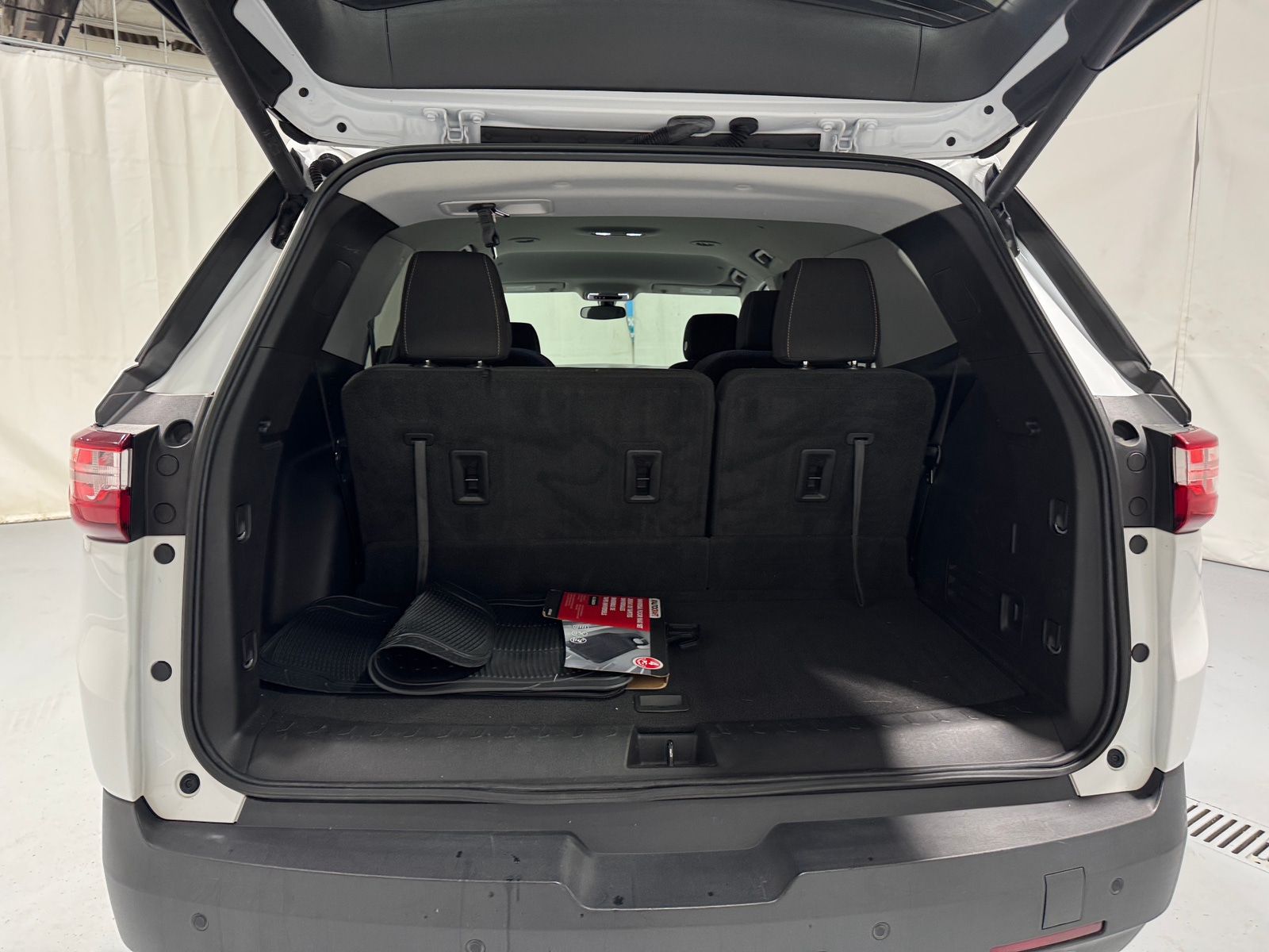 Thumbnail: 2020 Chevrolet Traverse - 7