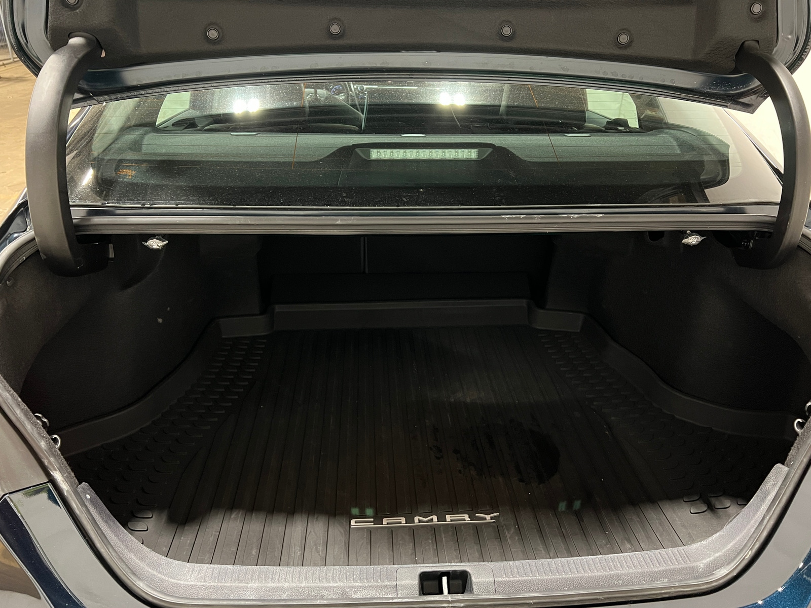 Thumbnail: 2020 Toyota Camry - 6