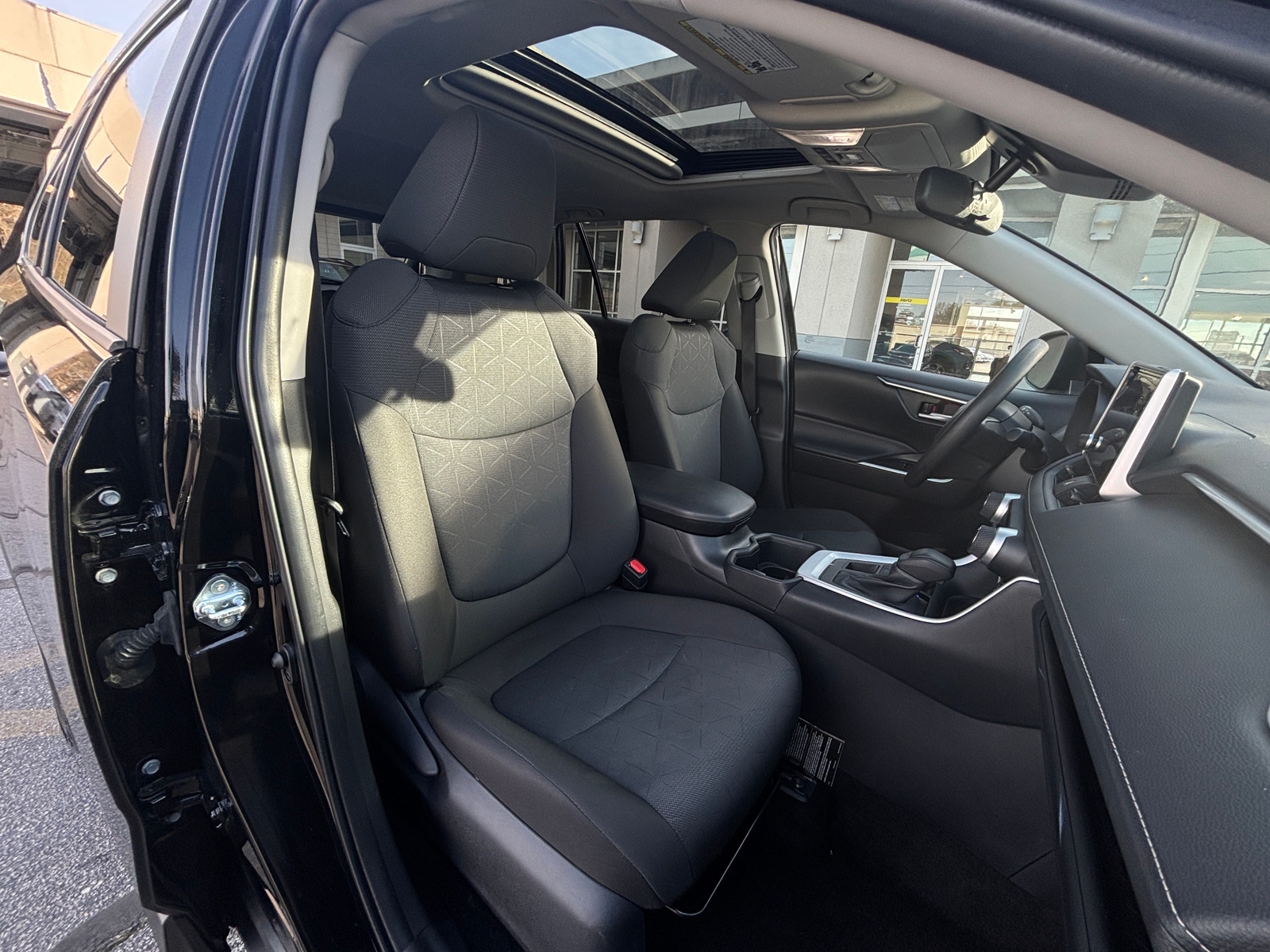 Thumbnail: 2025 Toyota RAV4 - 2