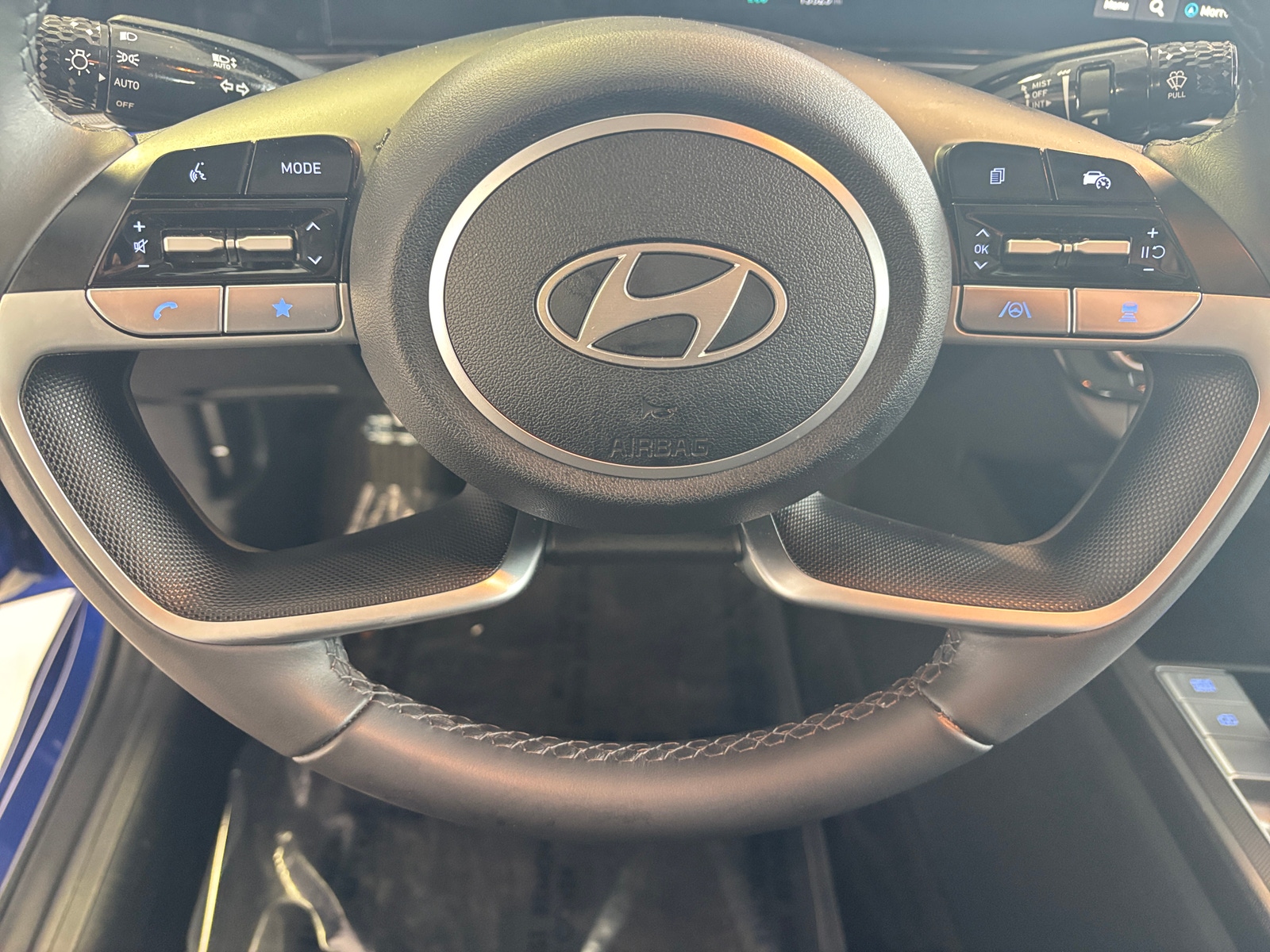 Thumbnail: 2025 Hyundai Elantra - 4