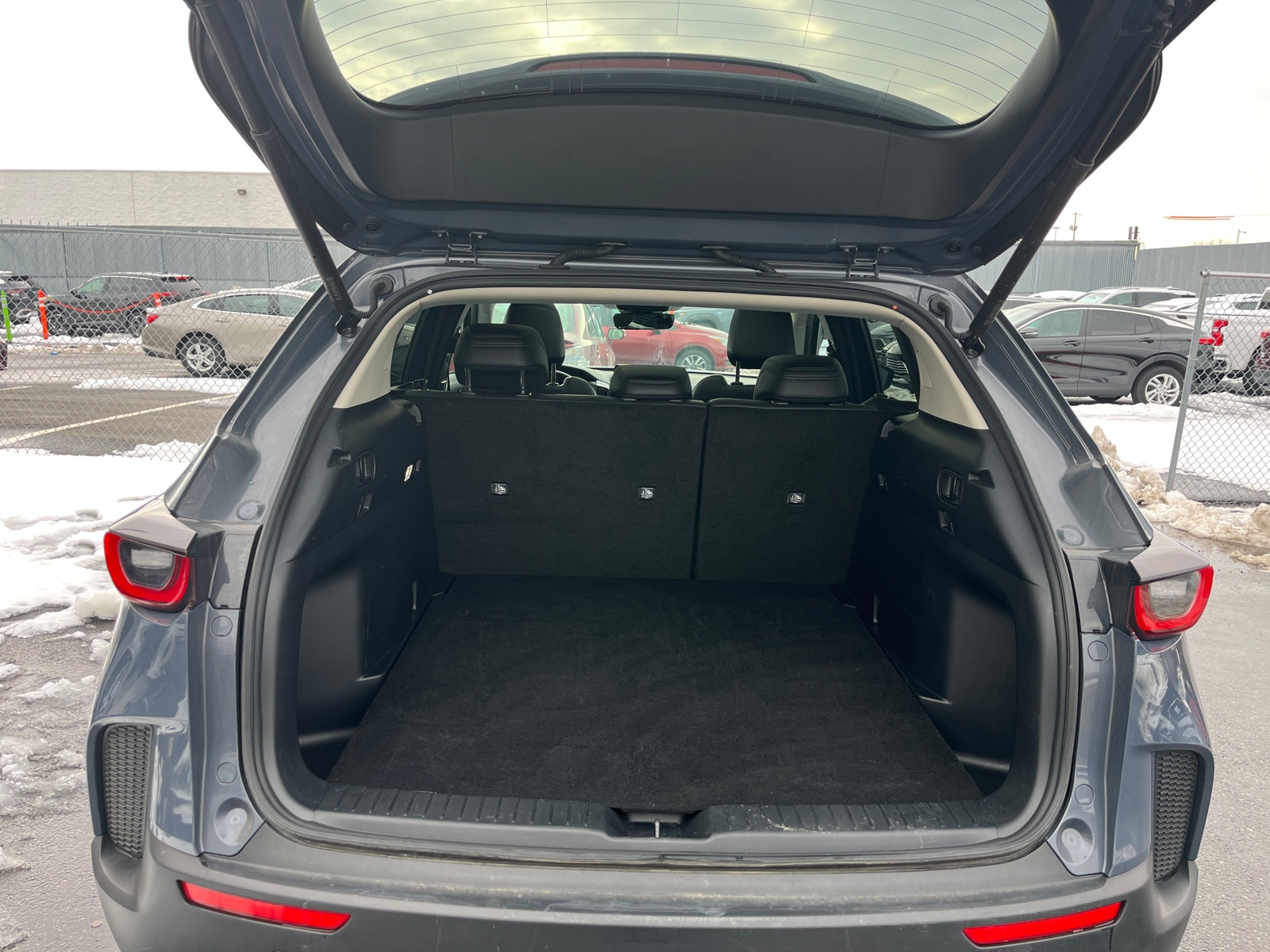 Thumbnail: 2025 Mazda CX-50 - 6