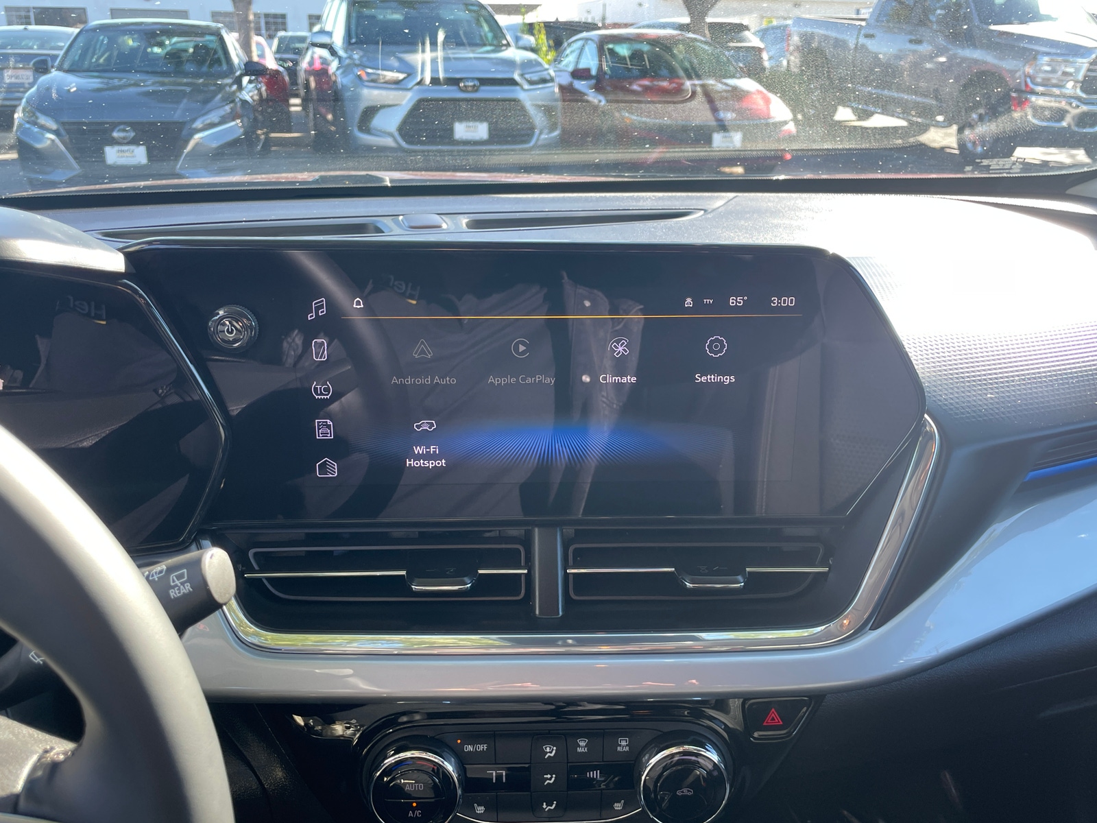 Thumbnail: 2025 Chevrolet Trax - 4