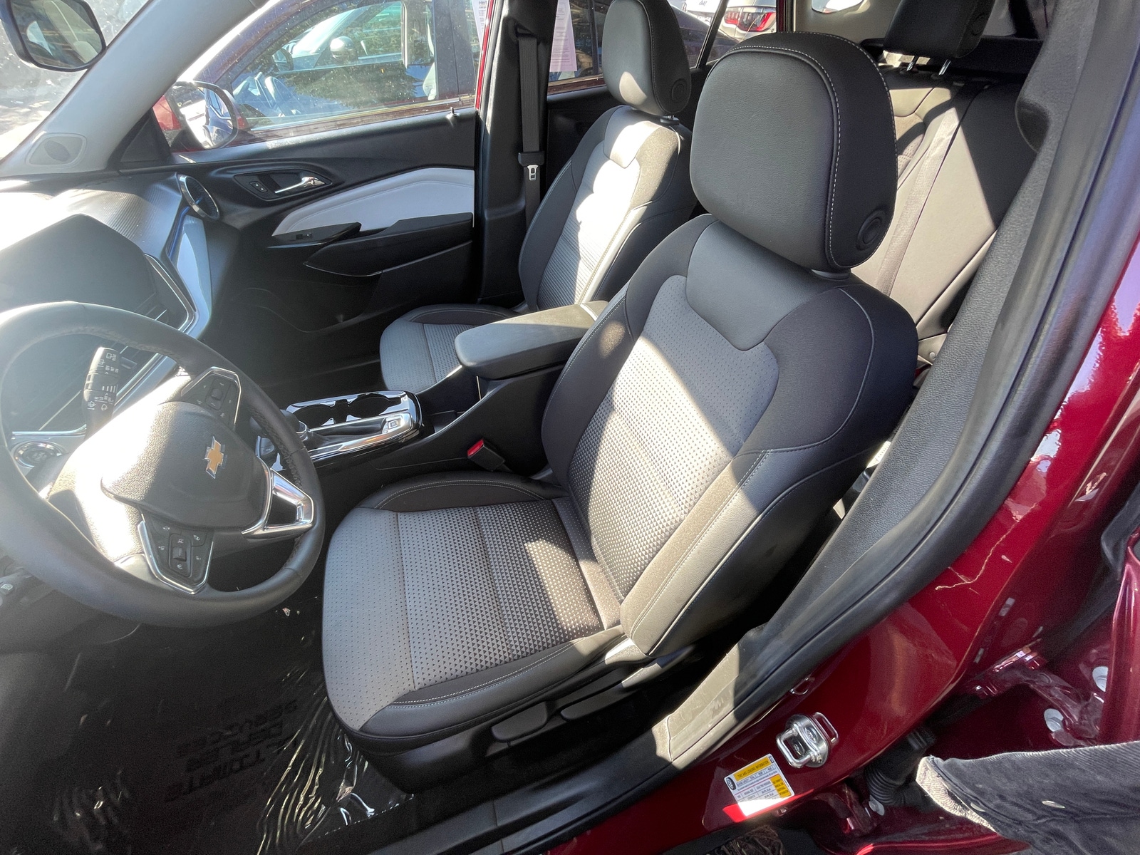 Thumbnail: 2025 Chevrolet Trax - 2