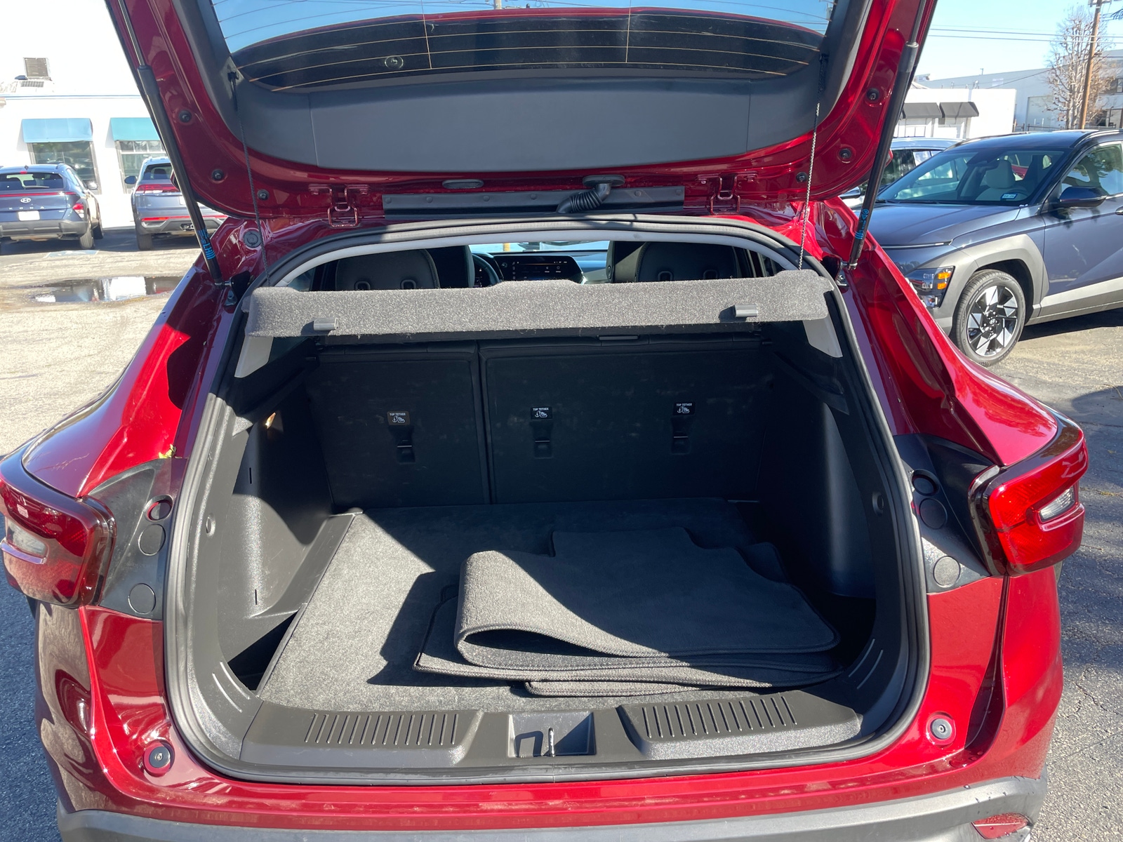 Thumbnail: 2025 Chevrolet Trax - 6