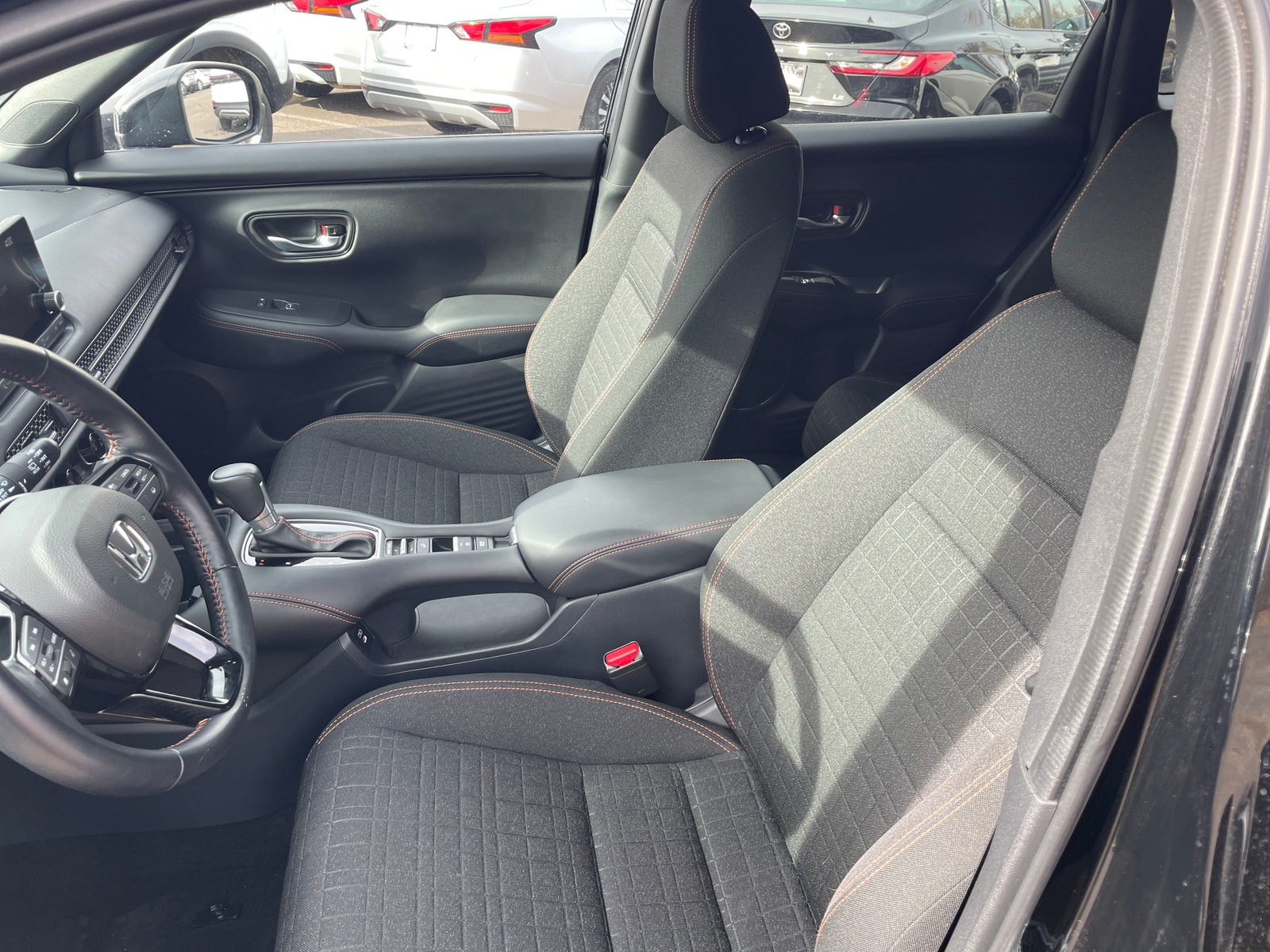 Thumbnail: 2025 Honda HR-V - 2