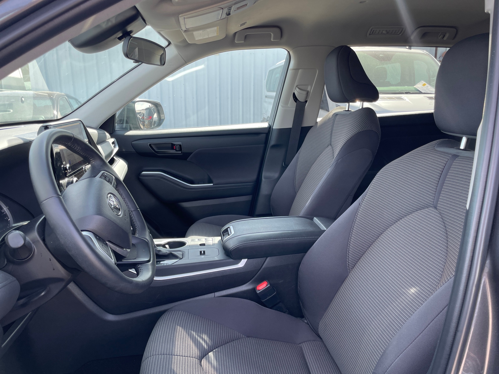 Thumbnail: 2025 Toyota Highlander - 2