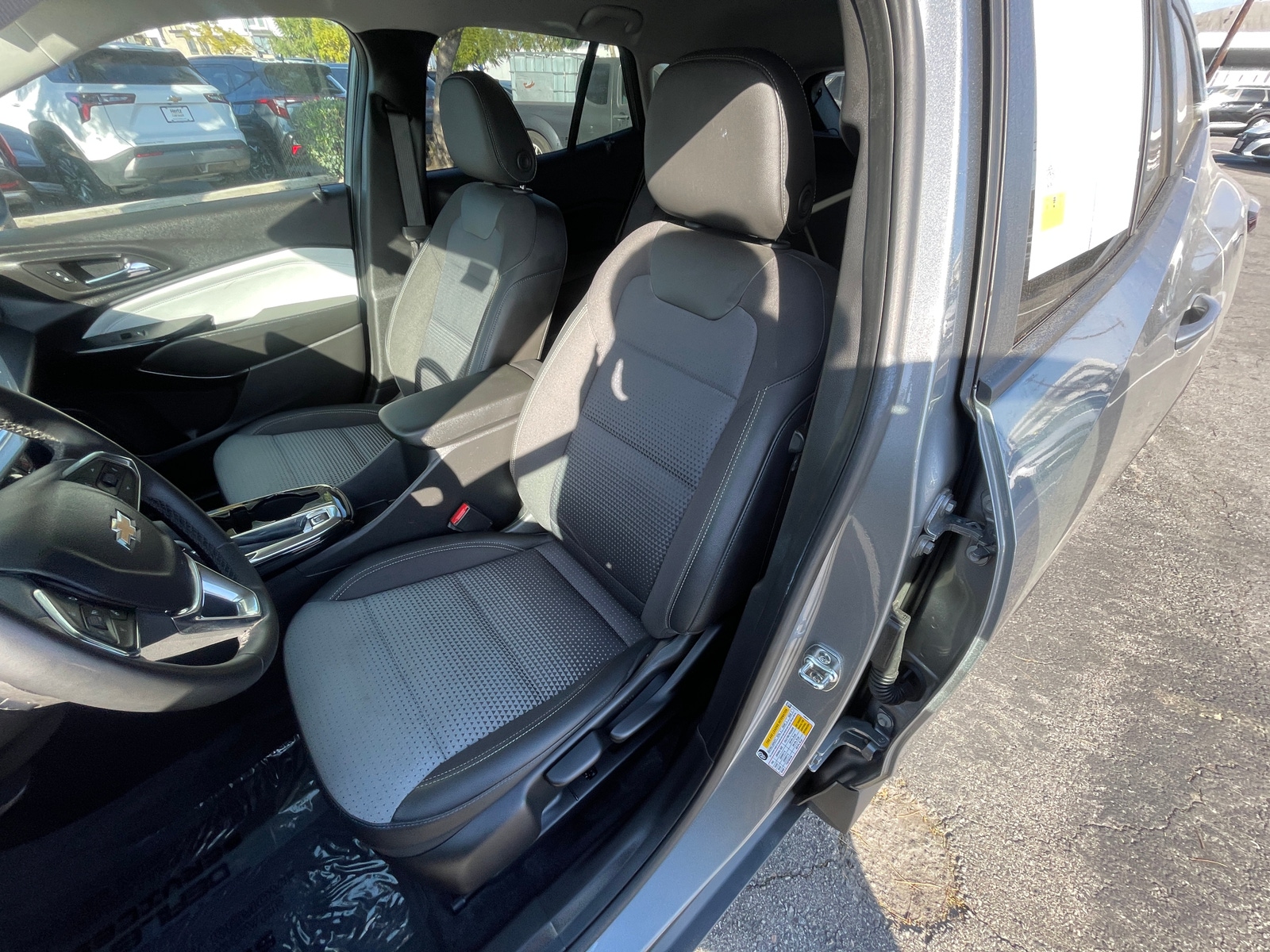 Thumbnail: 2025 Chevrolet Trax - 2