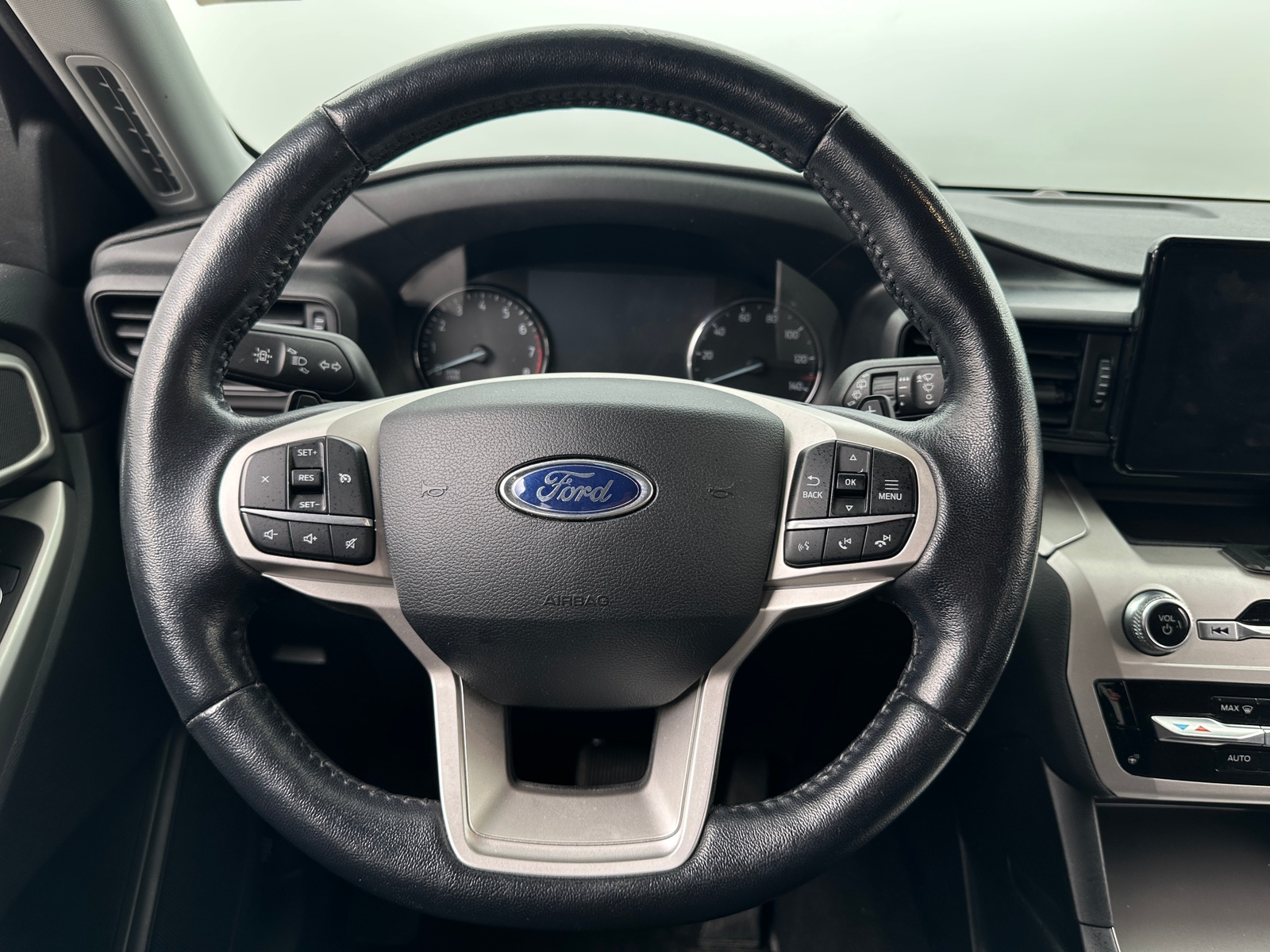 Thumbnail: 2020 Ford Explorer - 5