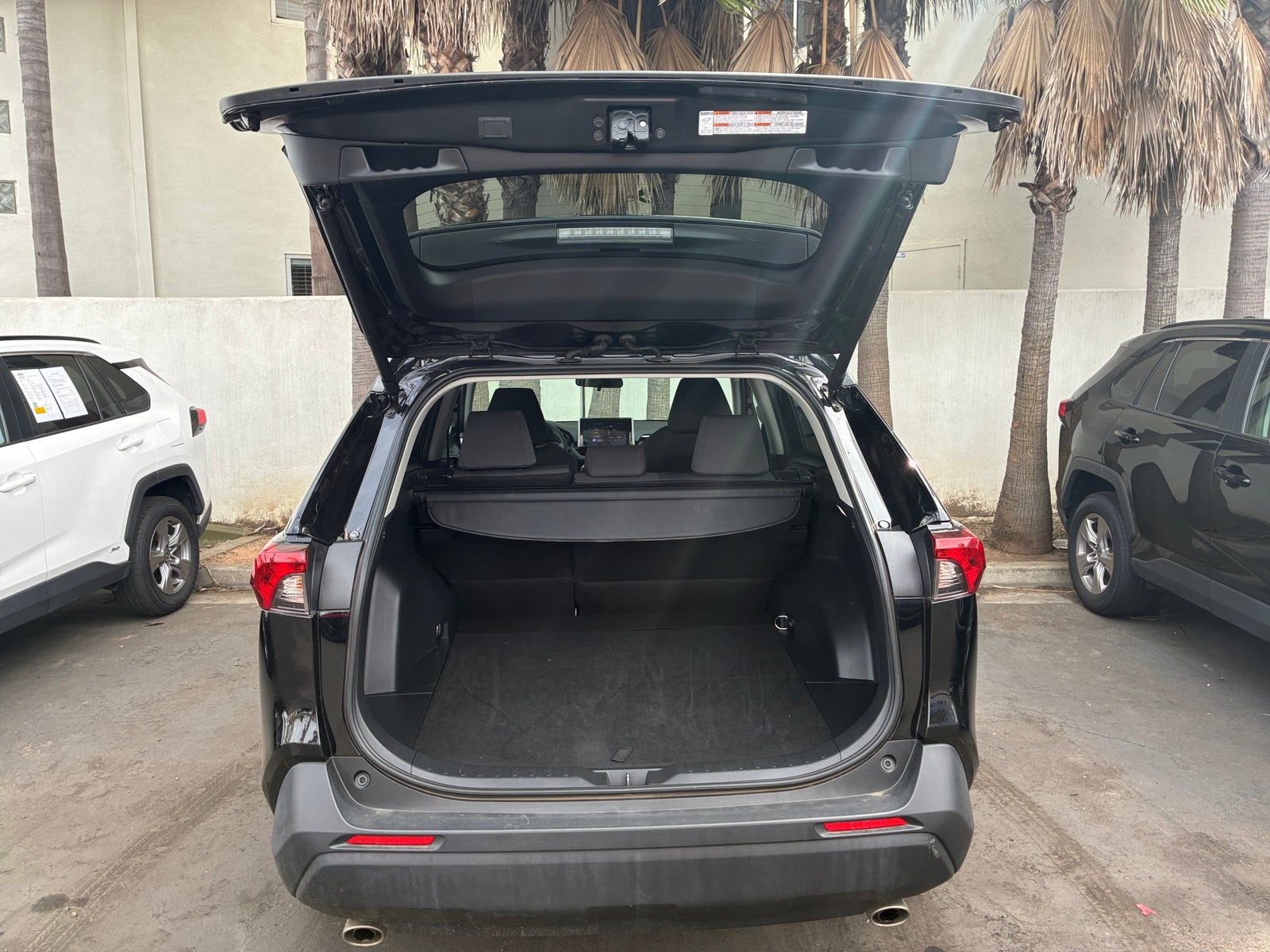 Thumbnail: 2025 Toyota RAV4 - 7