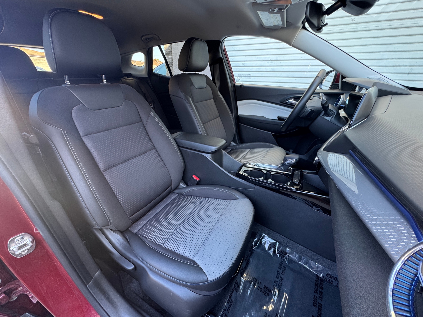 Thumbnail: 2025 Chevrolet Trax - 2