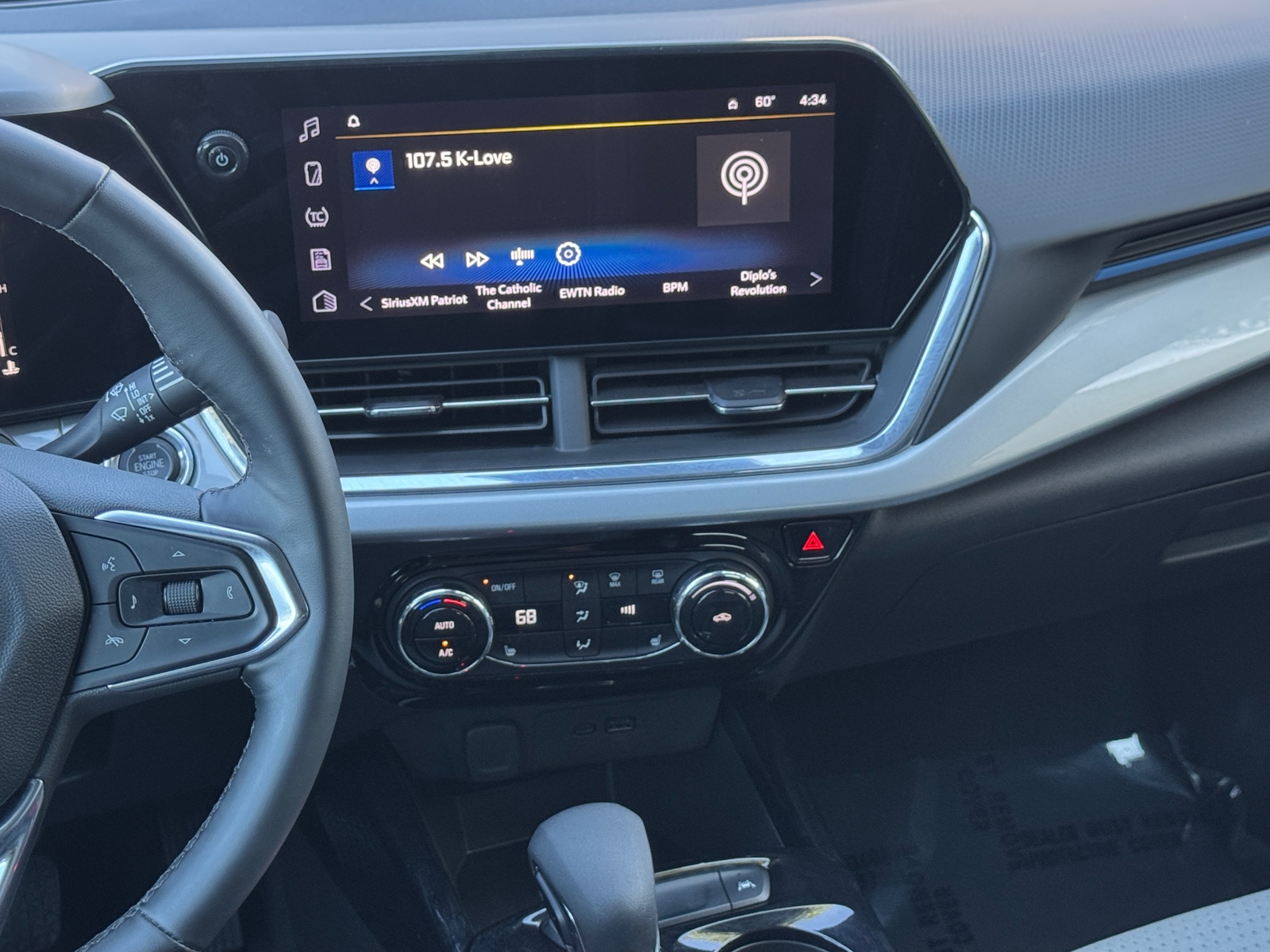 Thumbnail: 2025 Chevrolet Trax - 4