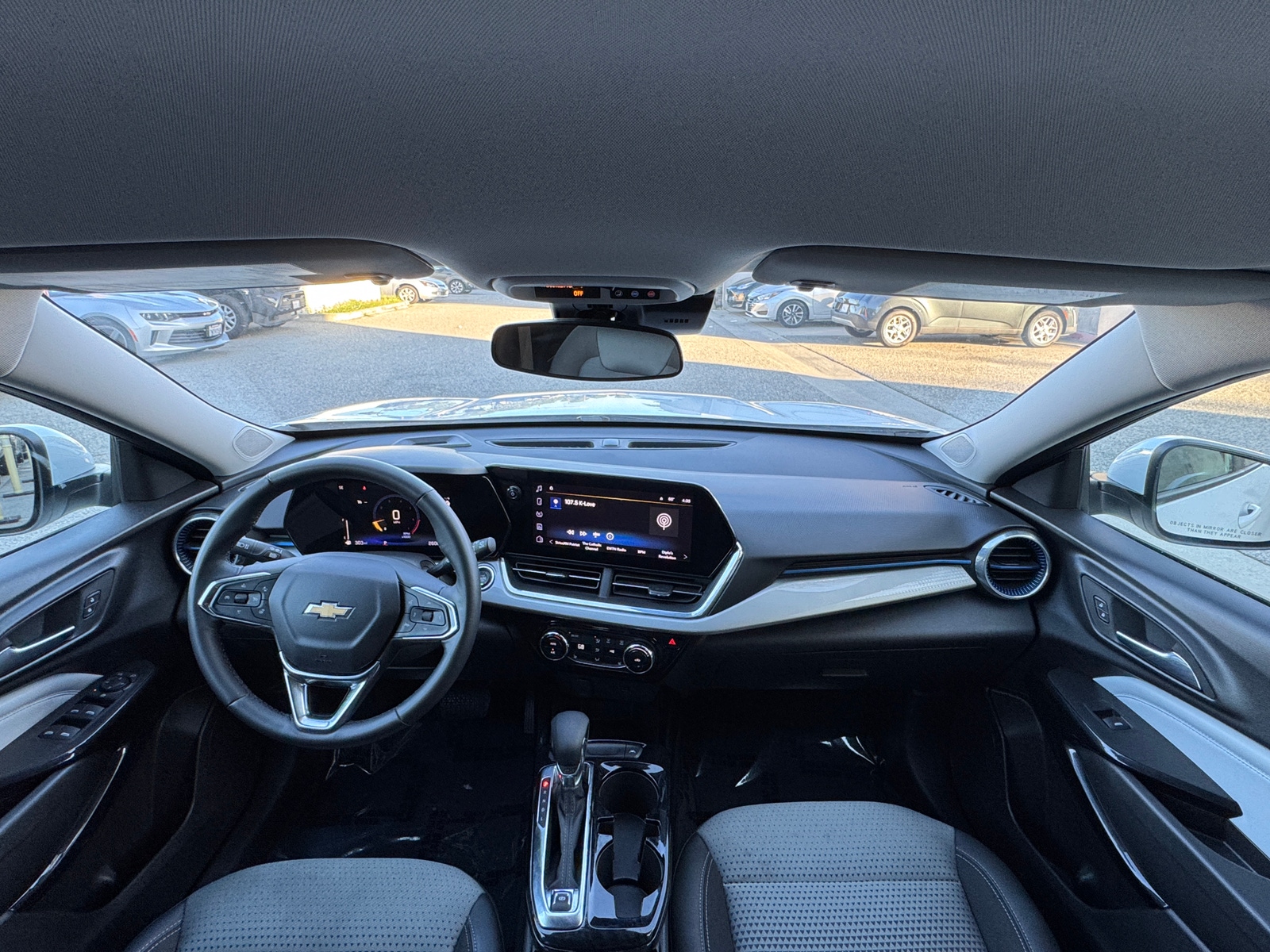 Thumbnail: 2025 Chevrolet Trax - 3