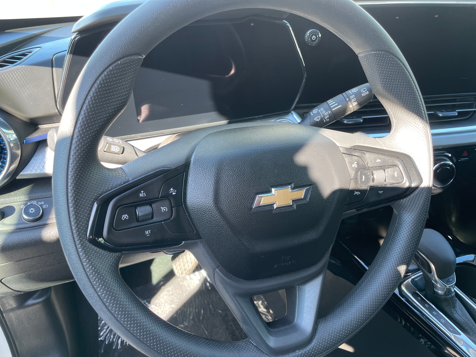 Thumbnail: 2025 Chevrolet Trax - 5