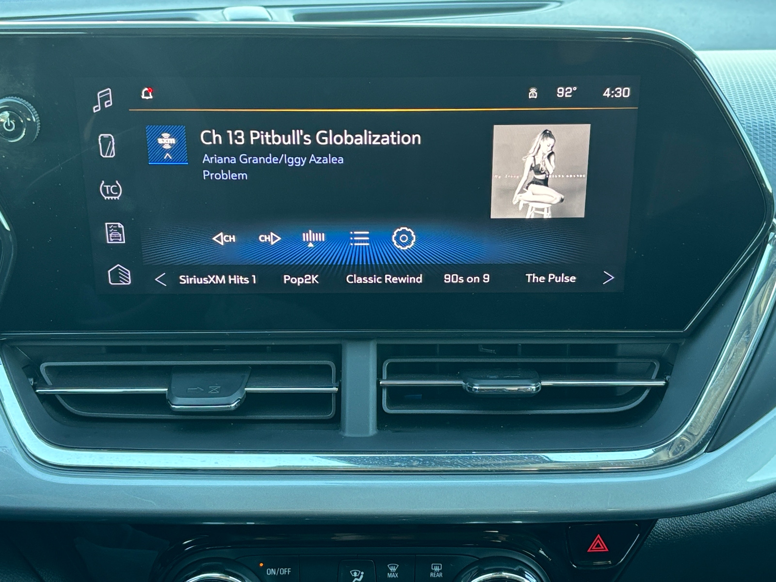 Thumbnail: 2025 Chevrolet Trax - 4