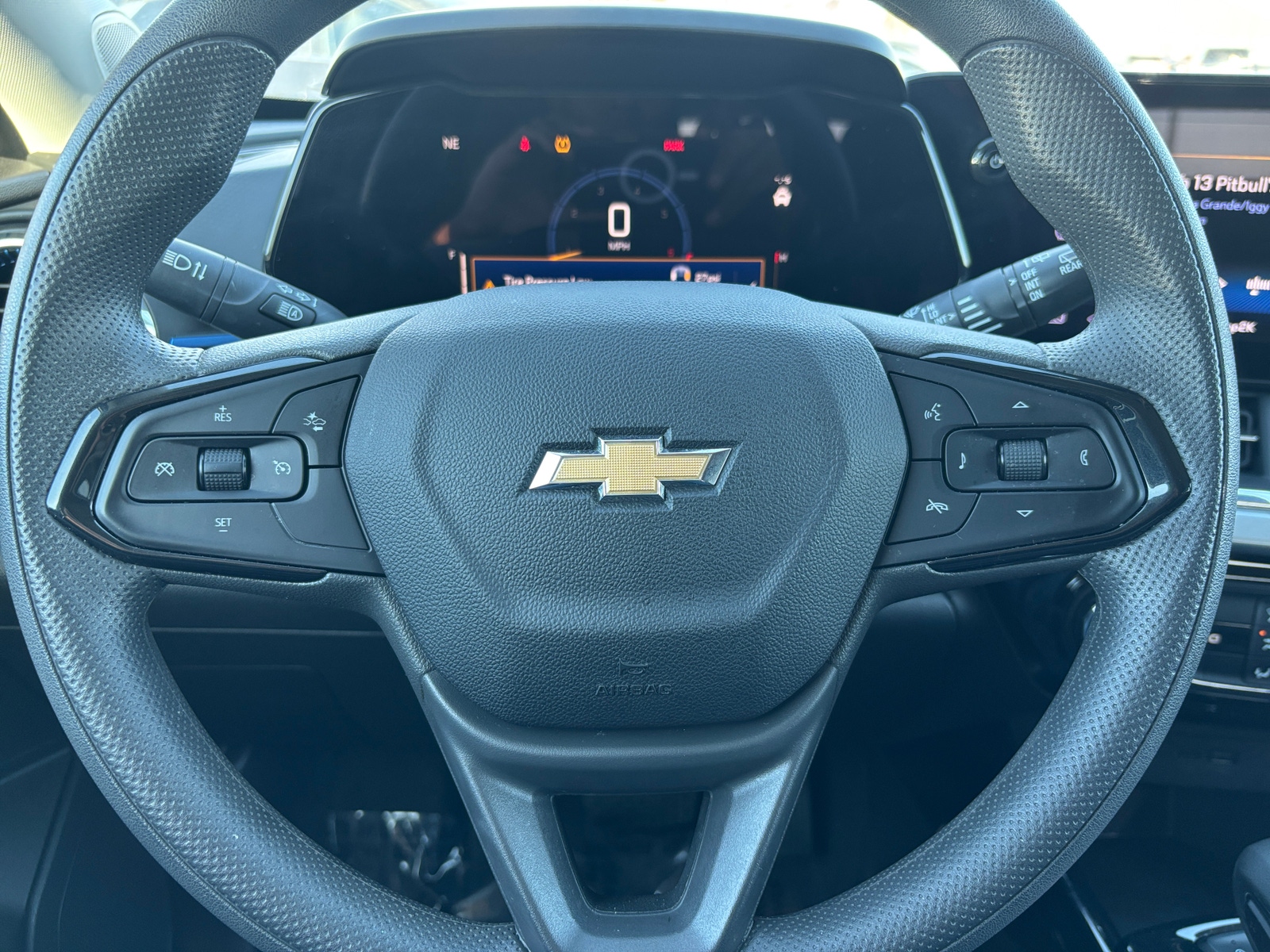 Thumbnail: 2025 Chevrolet Trax - 5