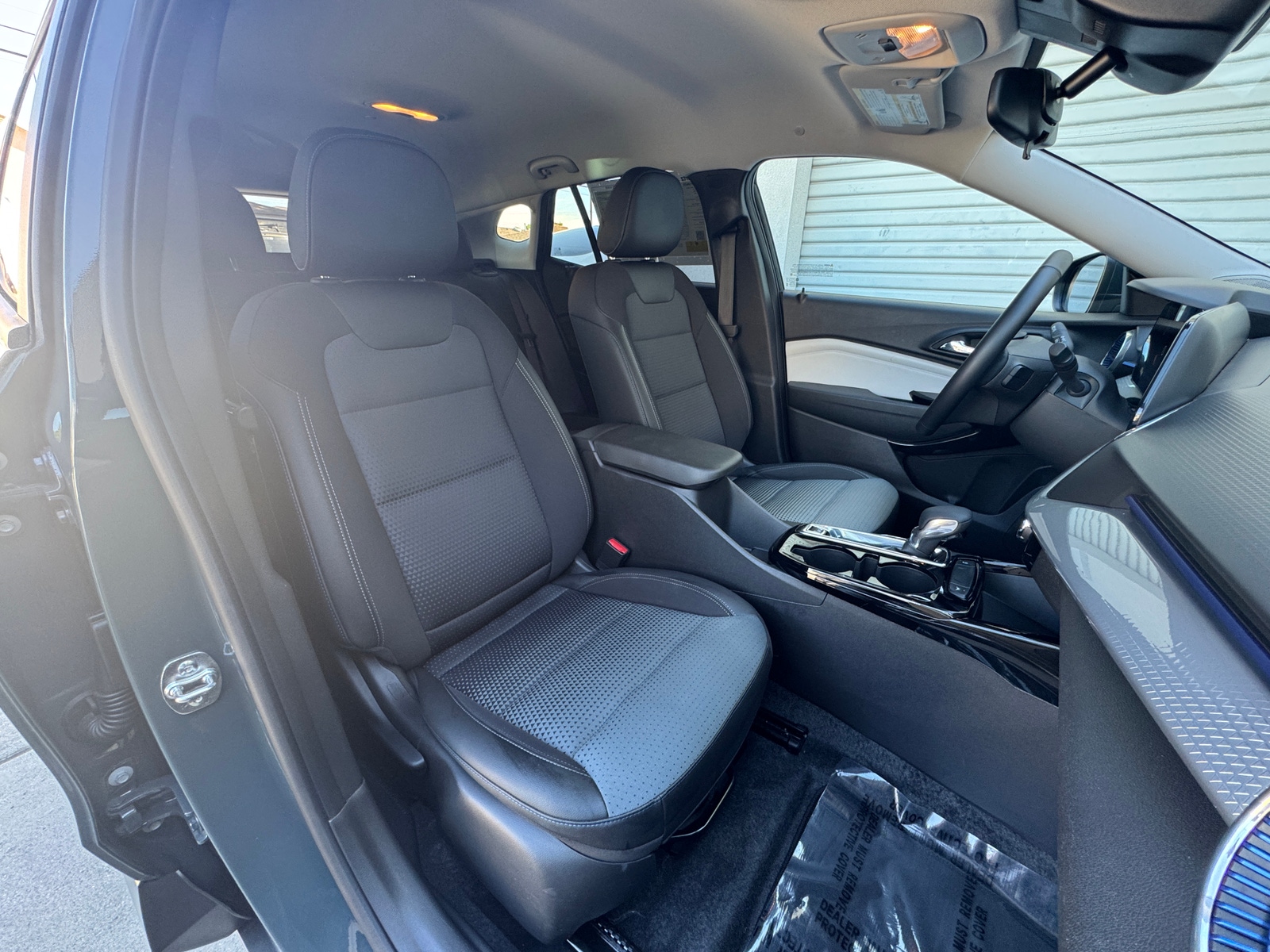 Thumbnail: 2025 Chevrolet Trax - 2