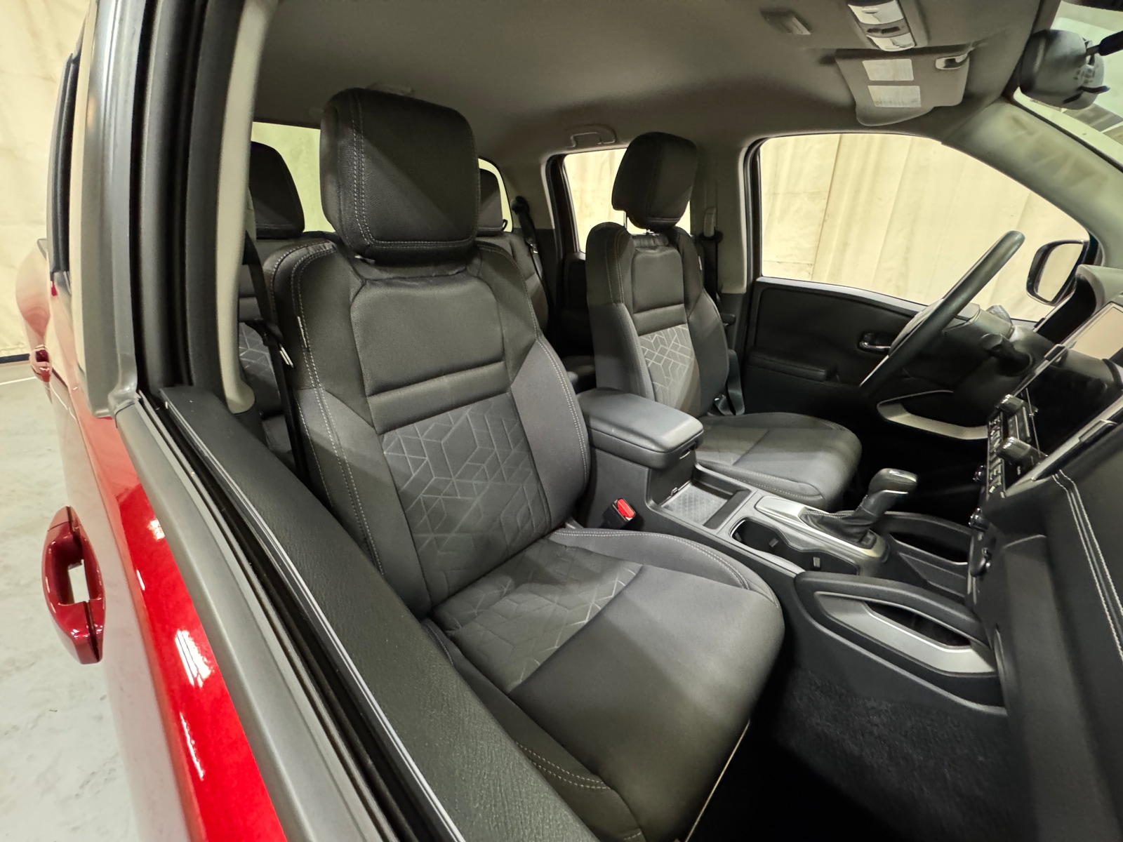 Thumbnail: 2025 Nissan Frontier - 2