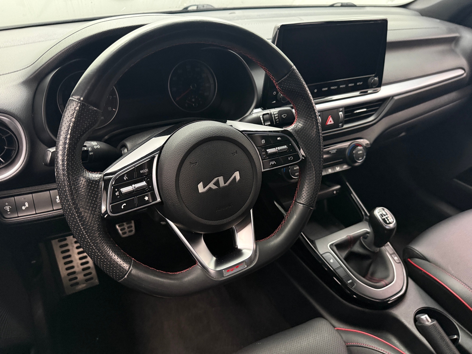 Thumbnail: 2022 Kia Forte - 4