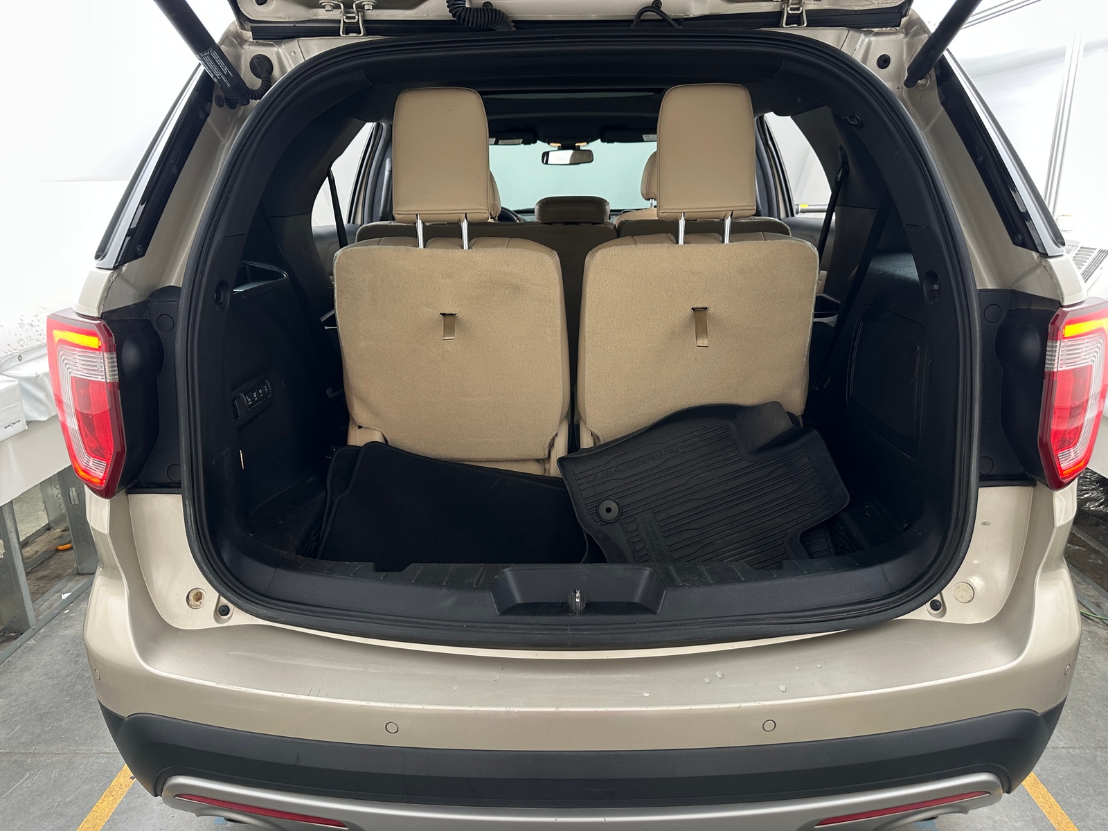 Thumbnail: 2017 Ford Explorer - 6