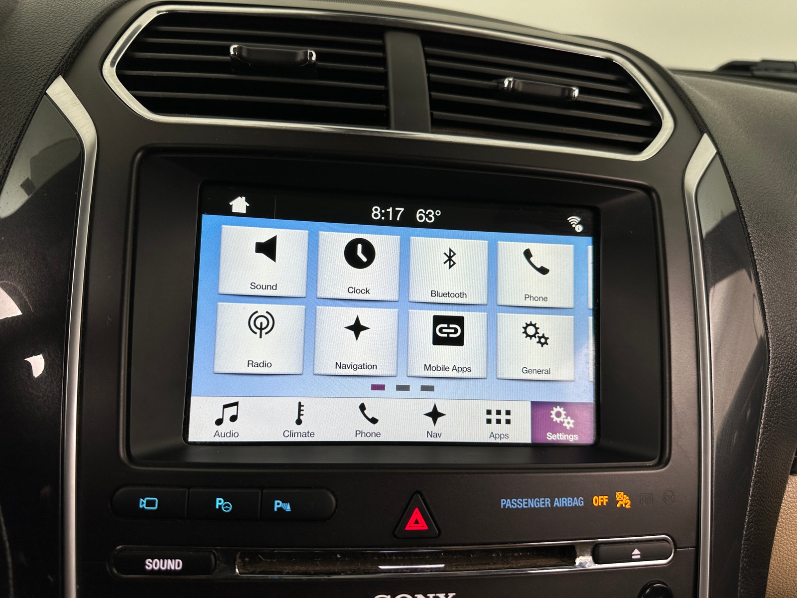 Thumbnail: 2017 Ford Explorer - 3