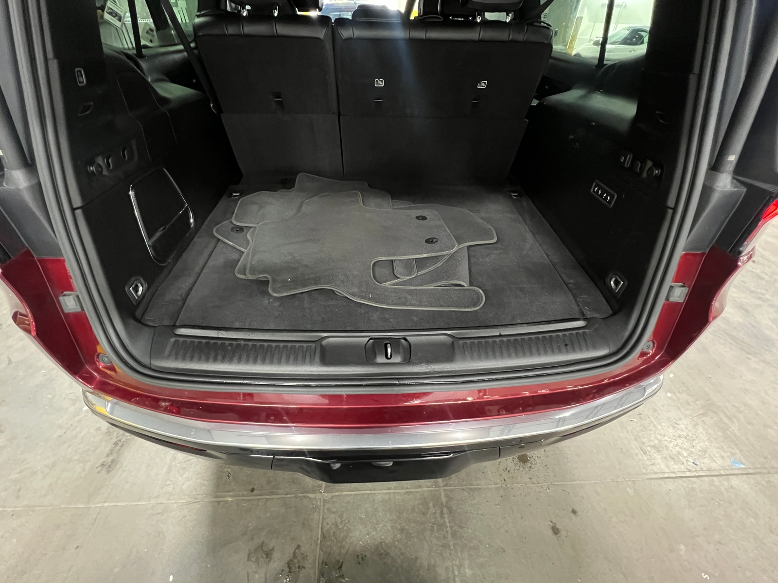 Thumbnail: 2024 Jeep Wagoneer - 6