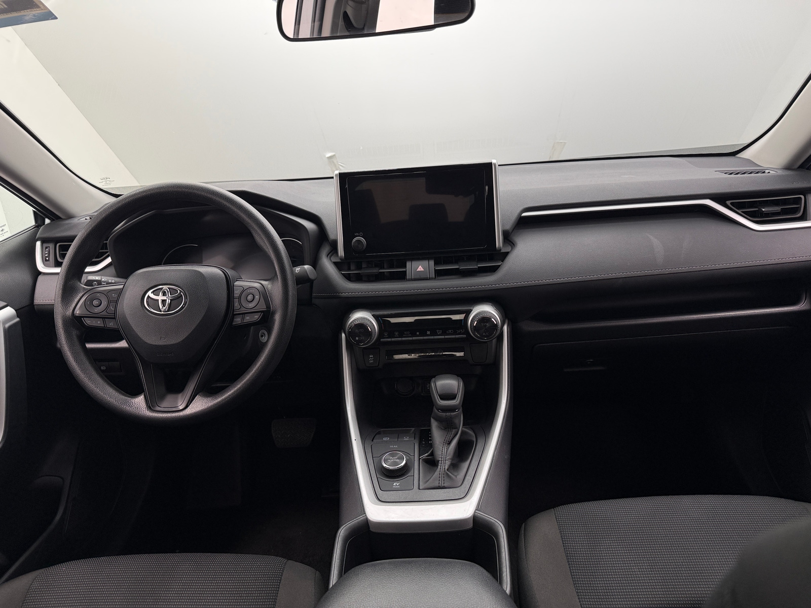 Thumbnail: 2025 Toyota RAV4 - 3