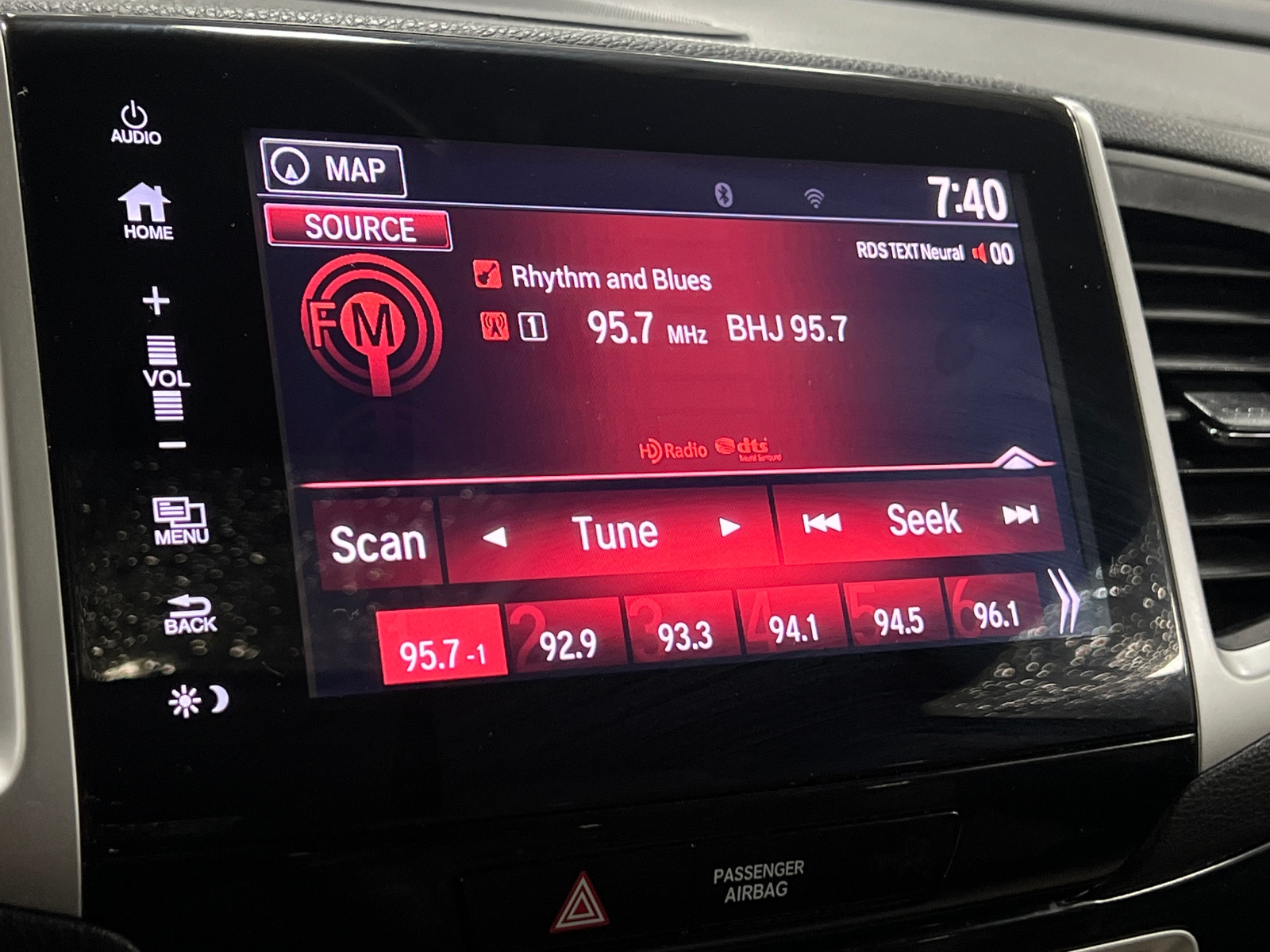 Thumbnail: 2018 Honda Pilot - 3