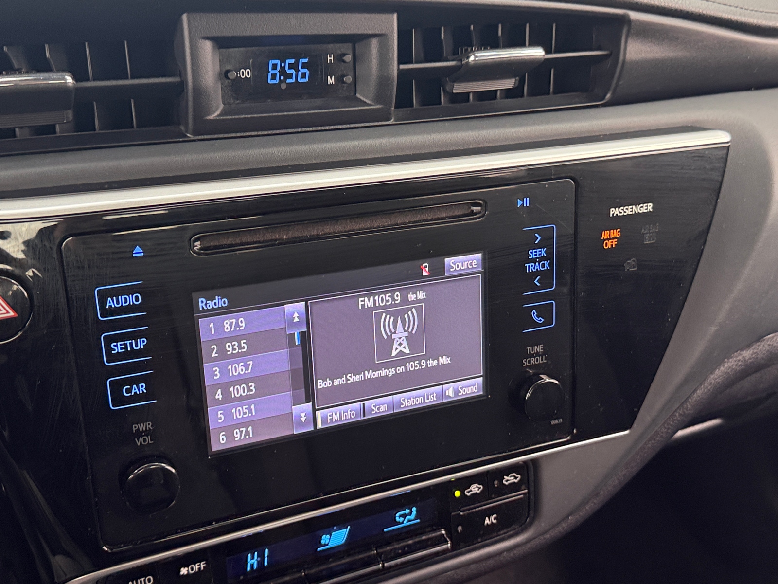 Thumbnail: 2017 Toyota Corolla - 4