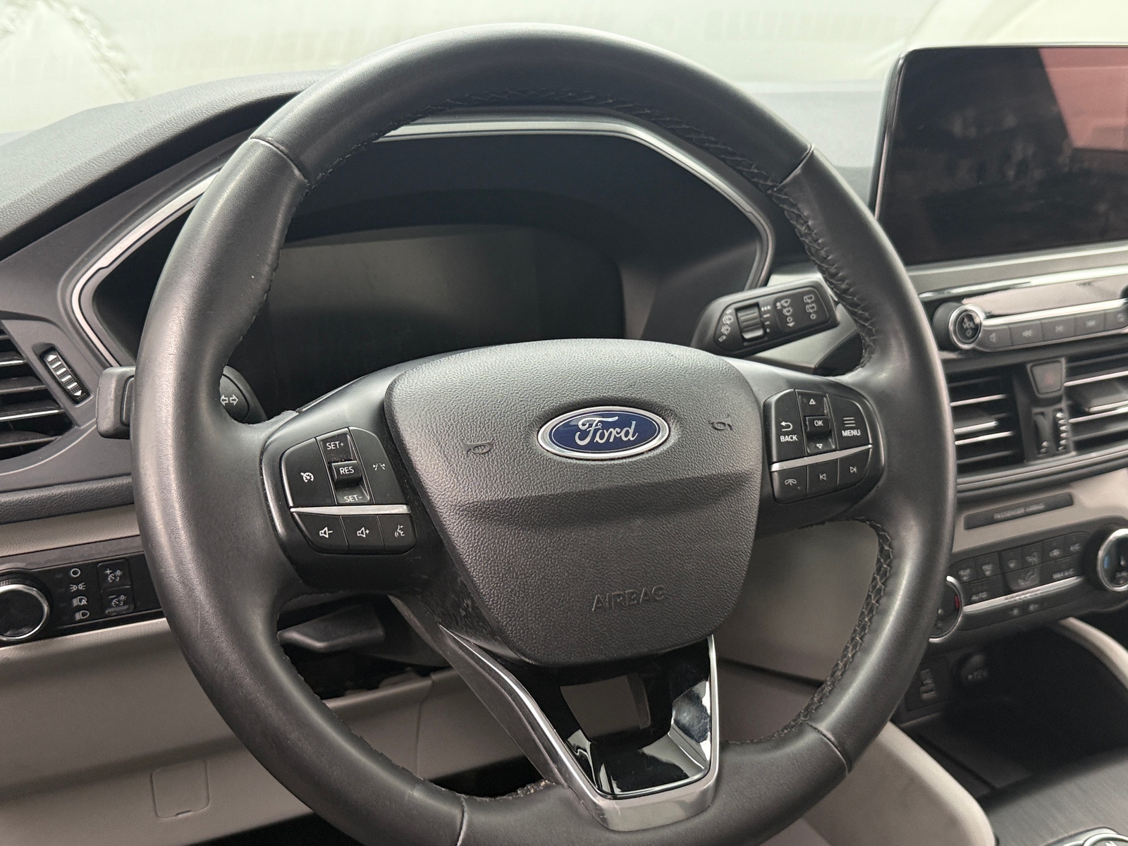 Thumbnail: 2023 Ford Escape - 5