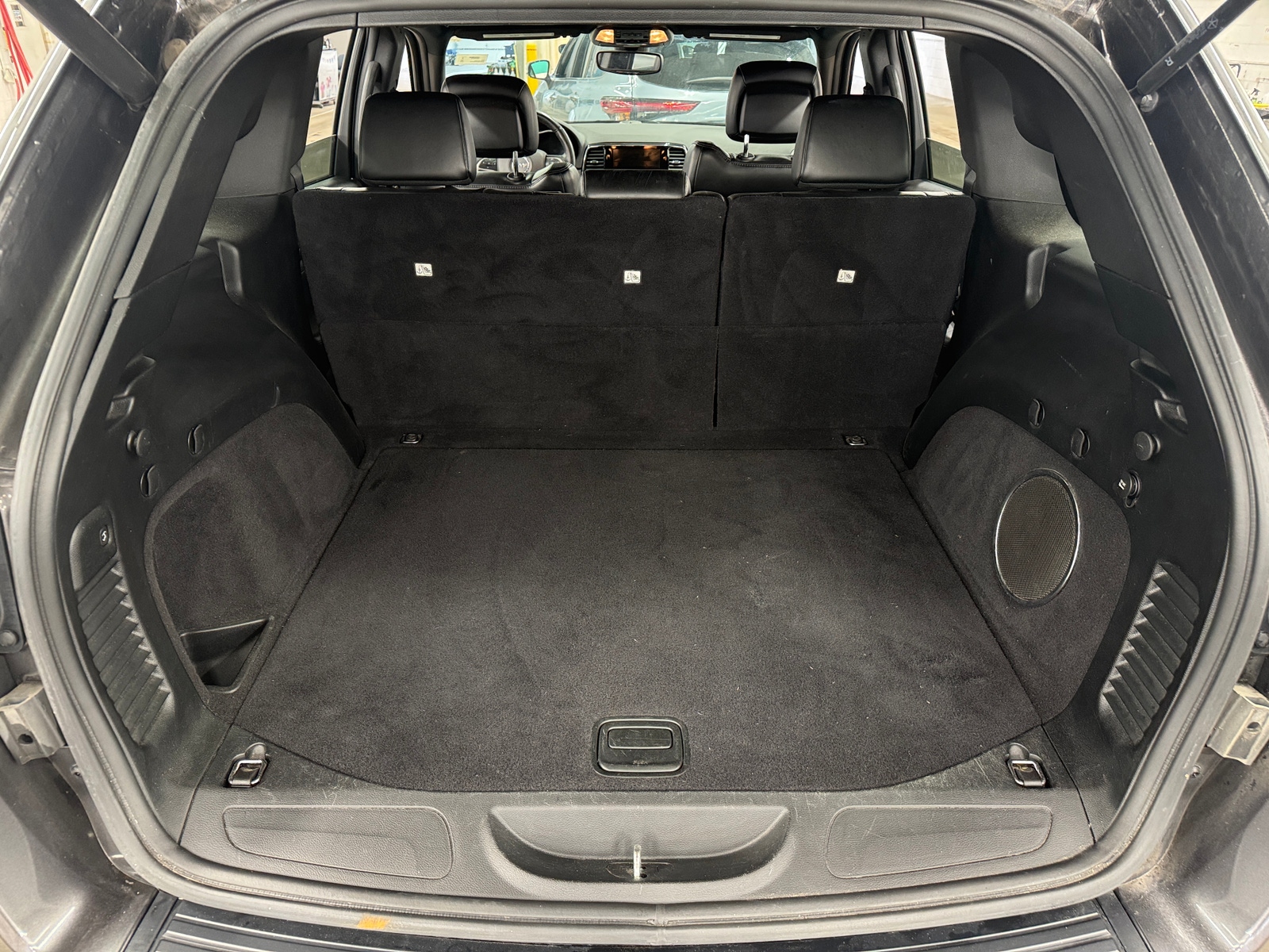 Thumbnail: 2019 Jeep Grand Cherokee - 7