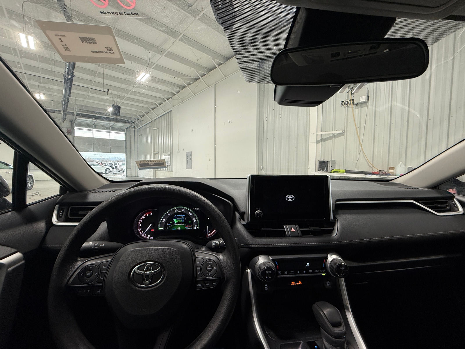 Thumbnail: 2025 Toyota RAV4 - 3